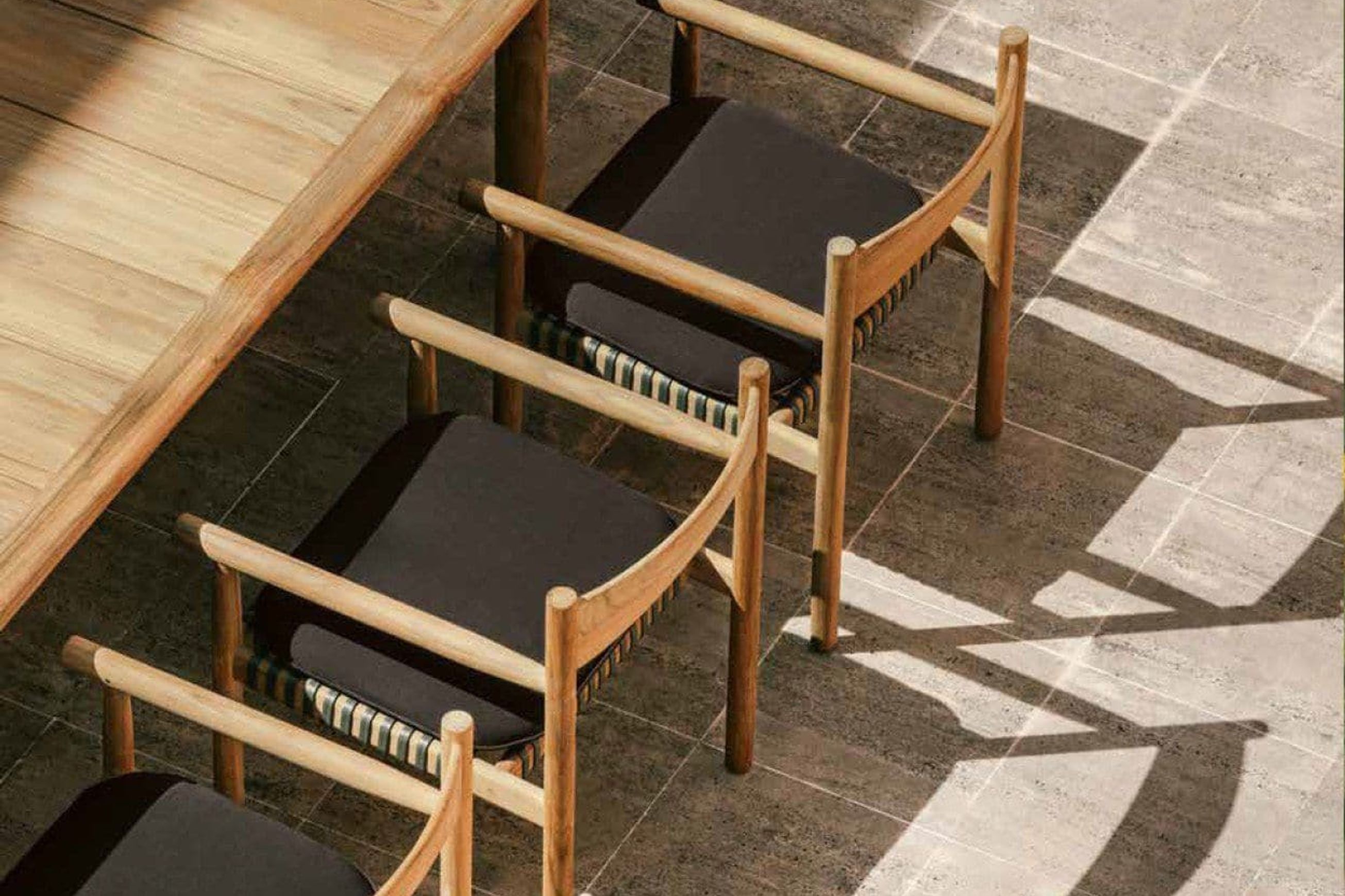 TIBBO | Dining Tables
