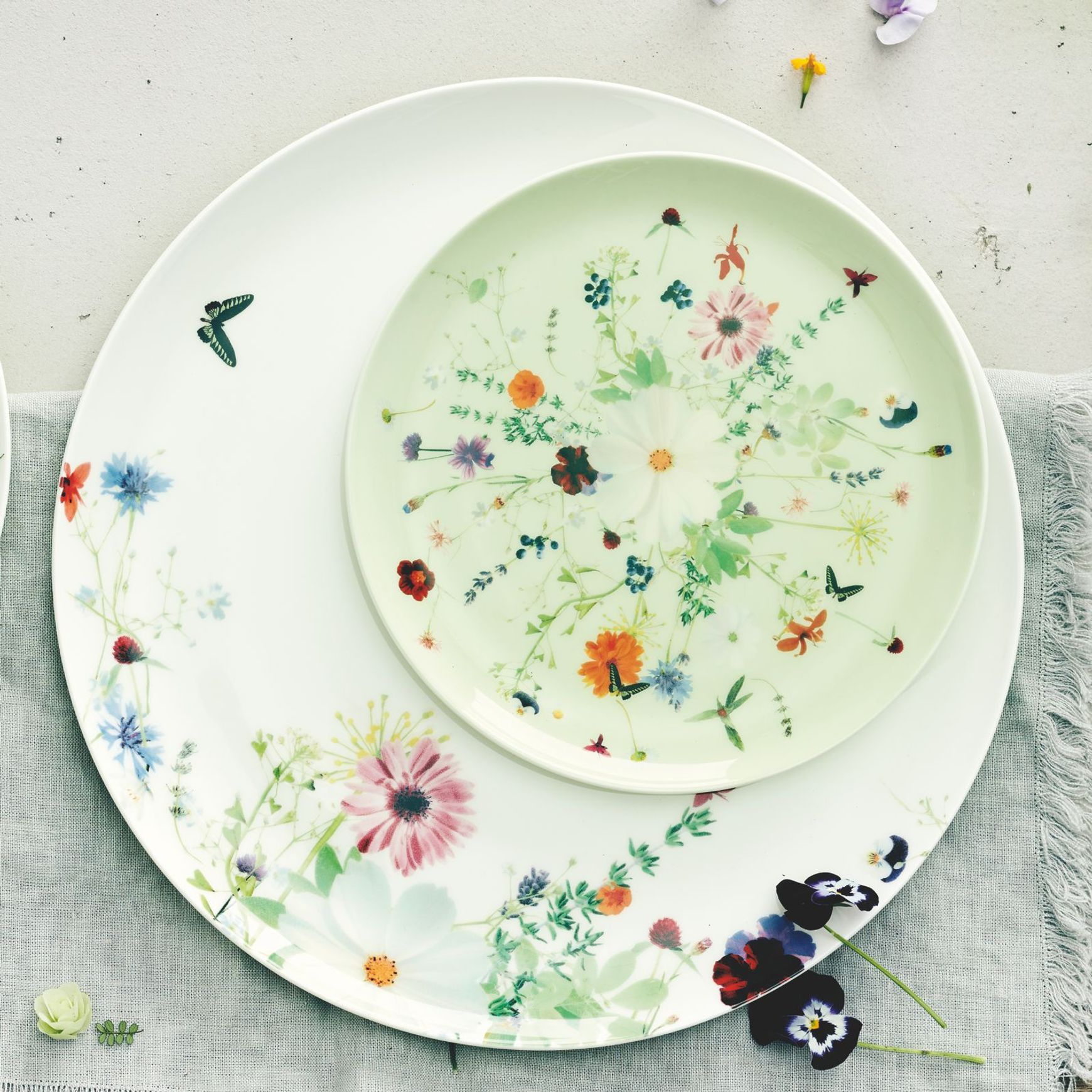 Grande Air Dinnerware