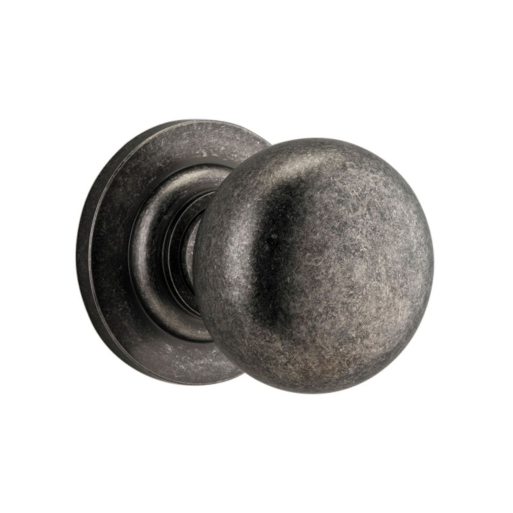Iver Cambridge Door Knob on Round Rose