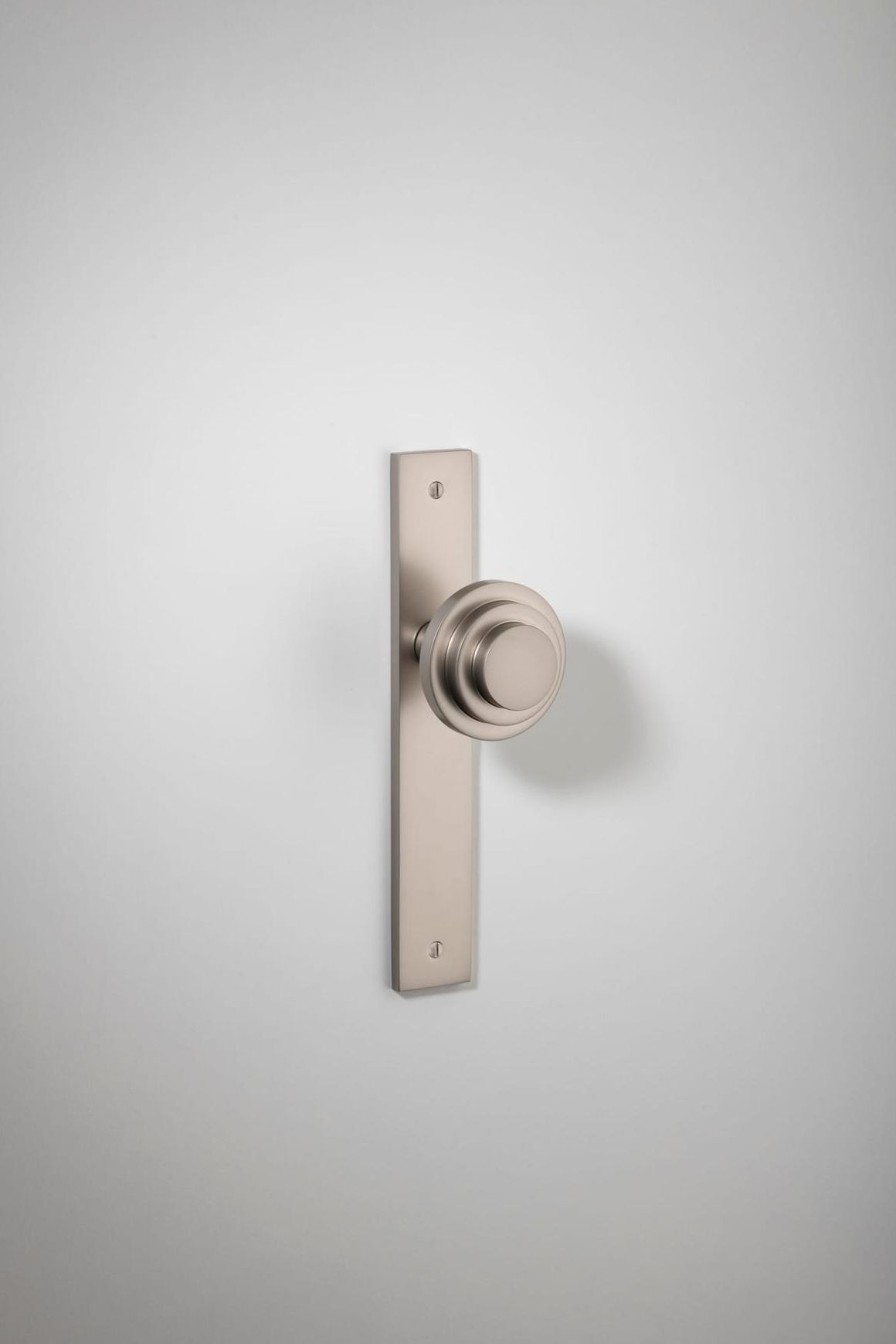 Zzzigurat Door Knob - Rectangular Backplate