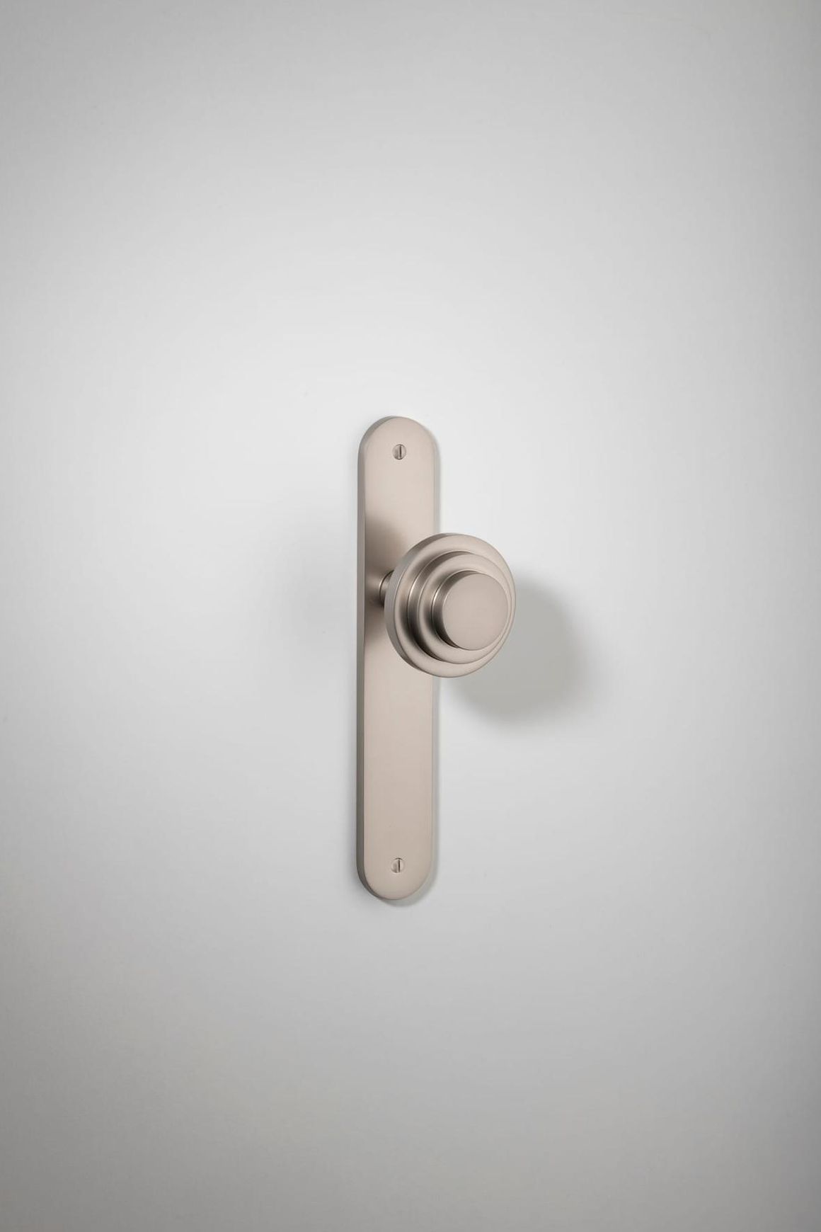 Zzzigurat Knob - Oval Backplate