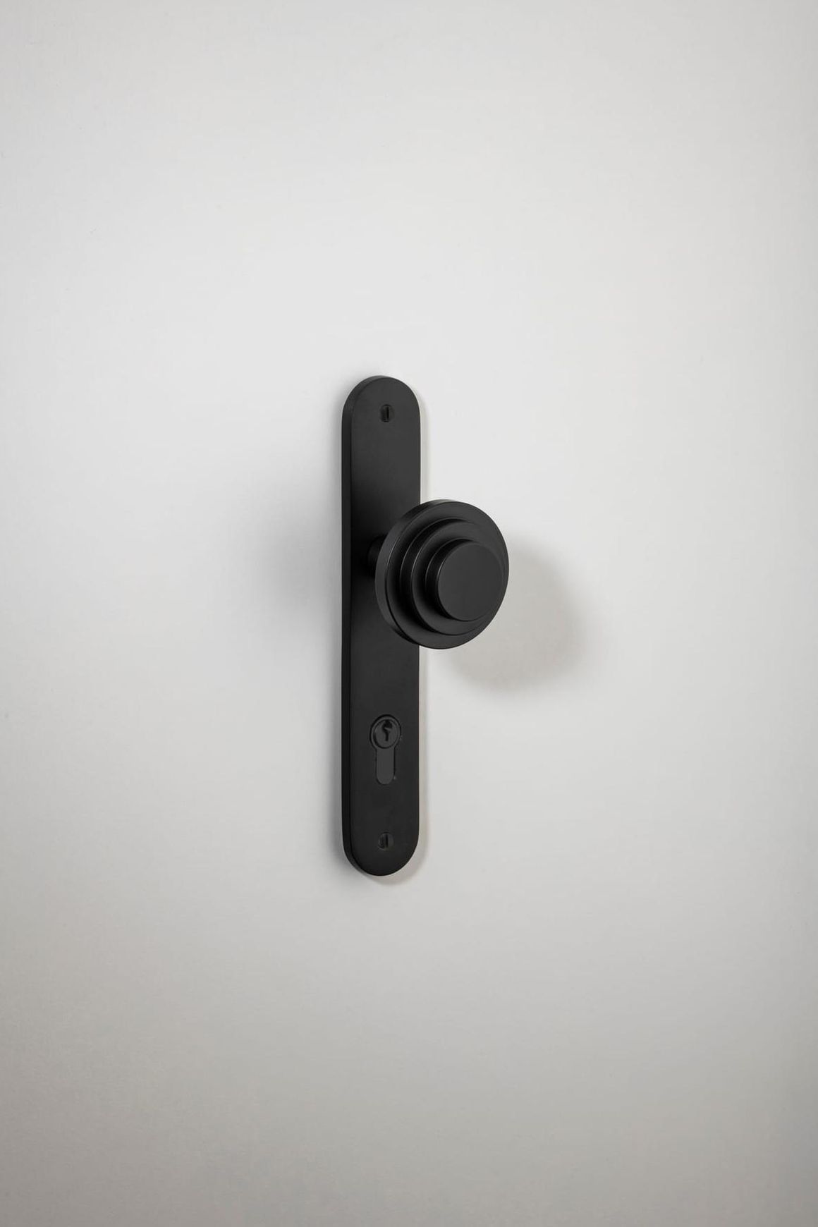 Zzzigurat Knob - Oval Backplate