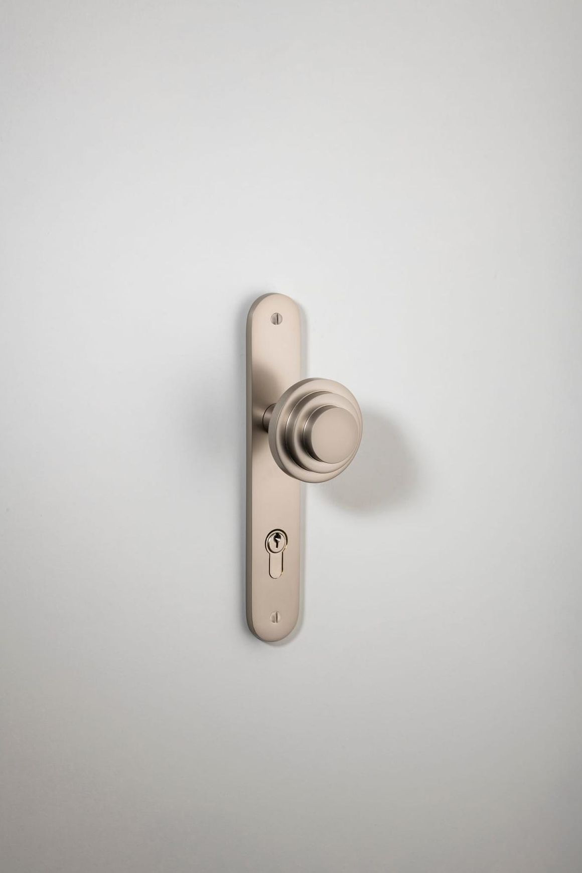 Zzzigurat Knob - Oval Backplate