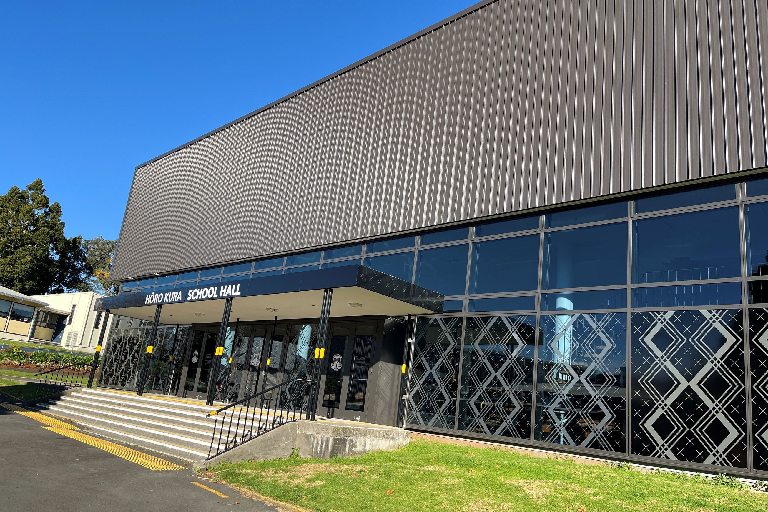 Low E SunX™ Grey - Tinted Solar Control Thermal Glass