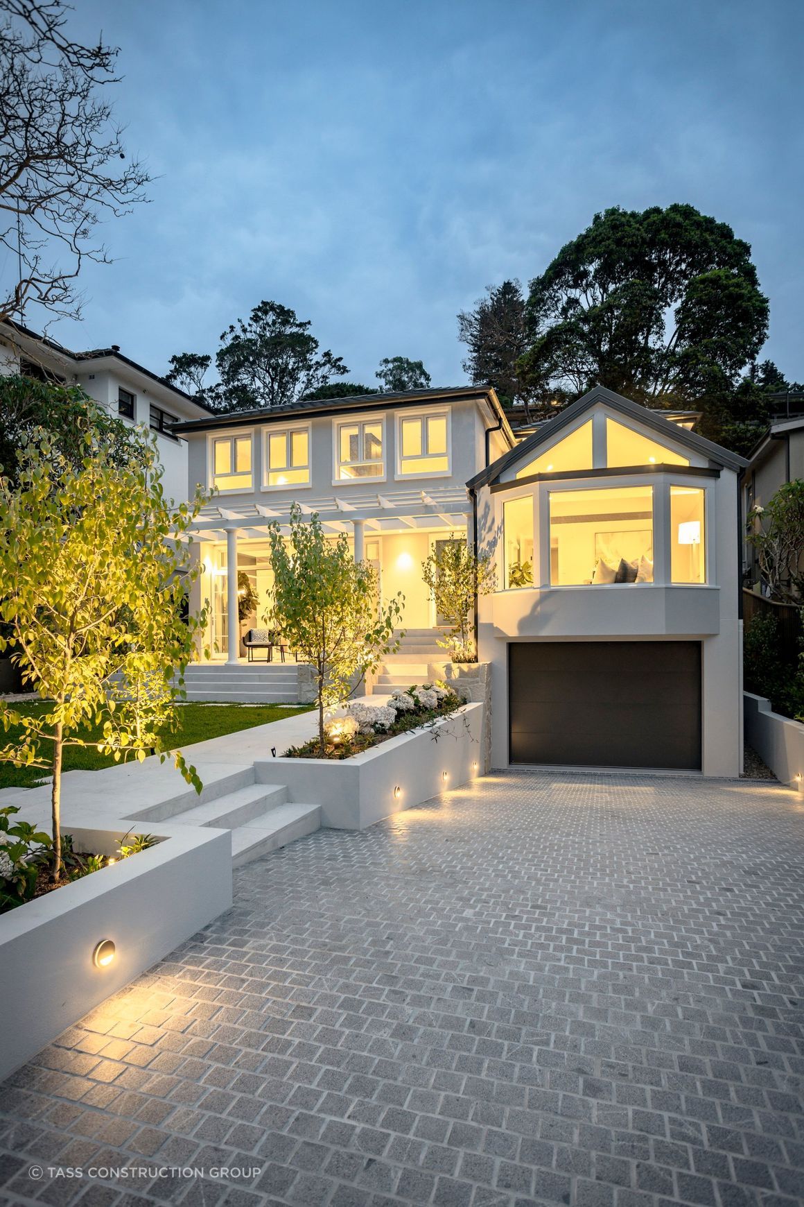 Silhouette Grey Granite Cobblestones
