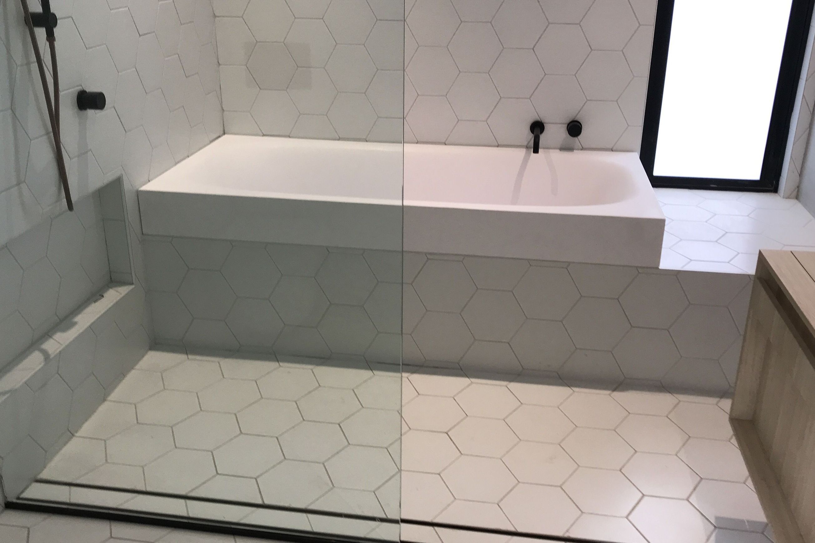 Emily ST28 1800mm Built-in Stone Bath