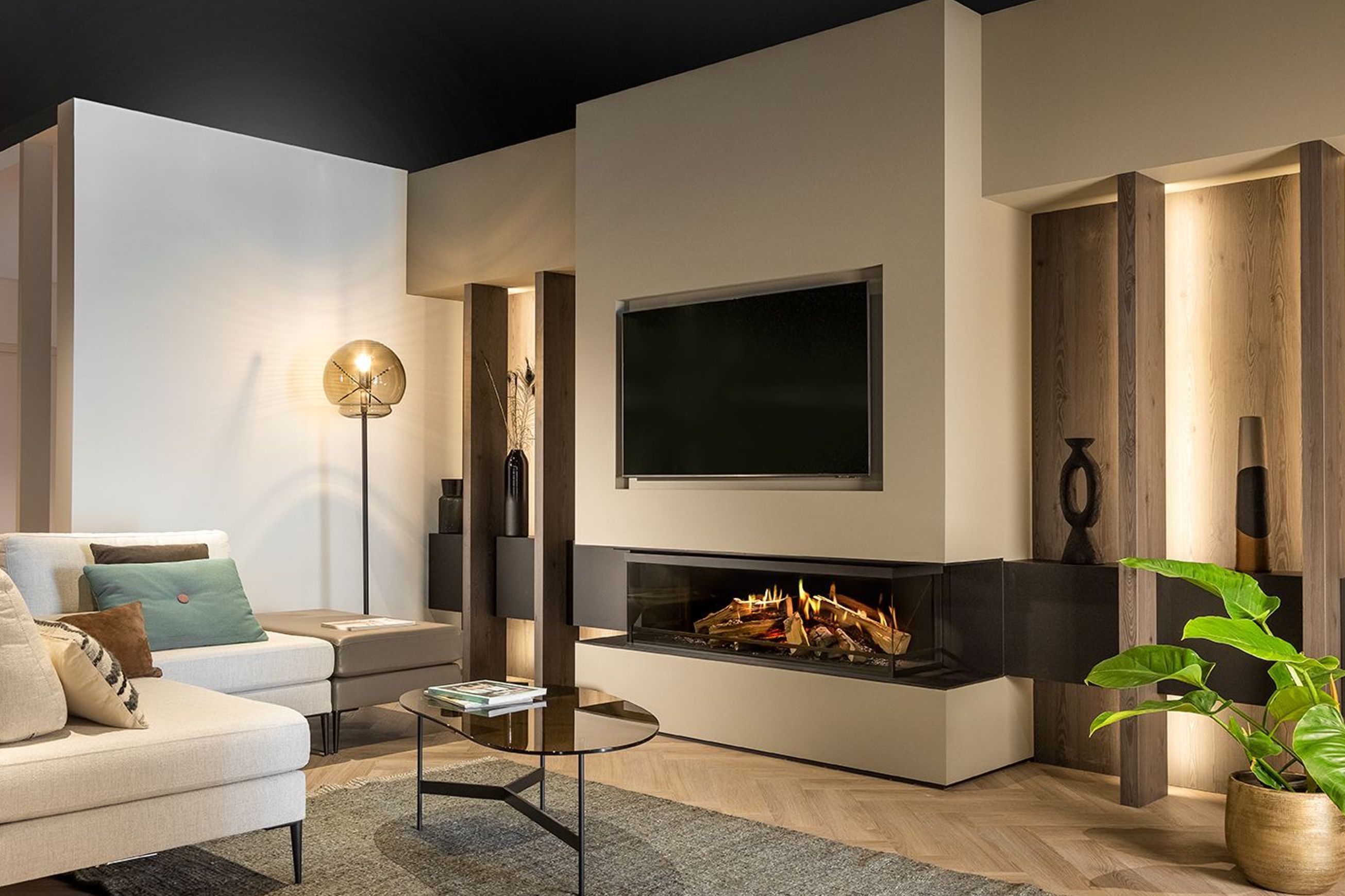 E-One 130 S - 3 Sided Electric Fireplace
