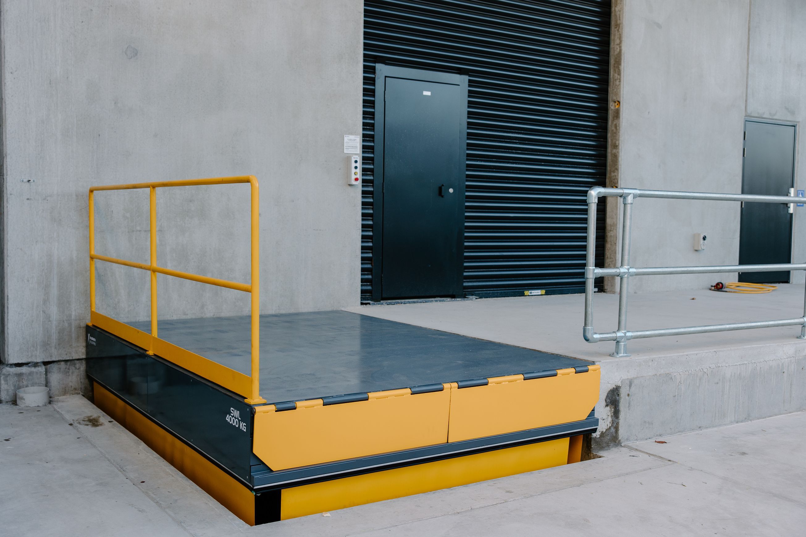 Elevating Dock Scissor Lifts