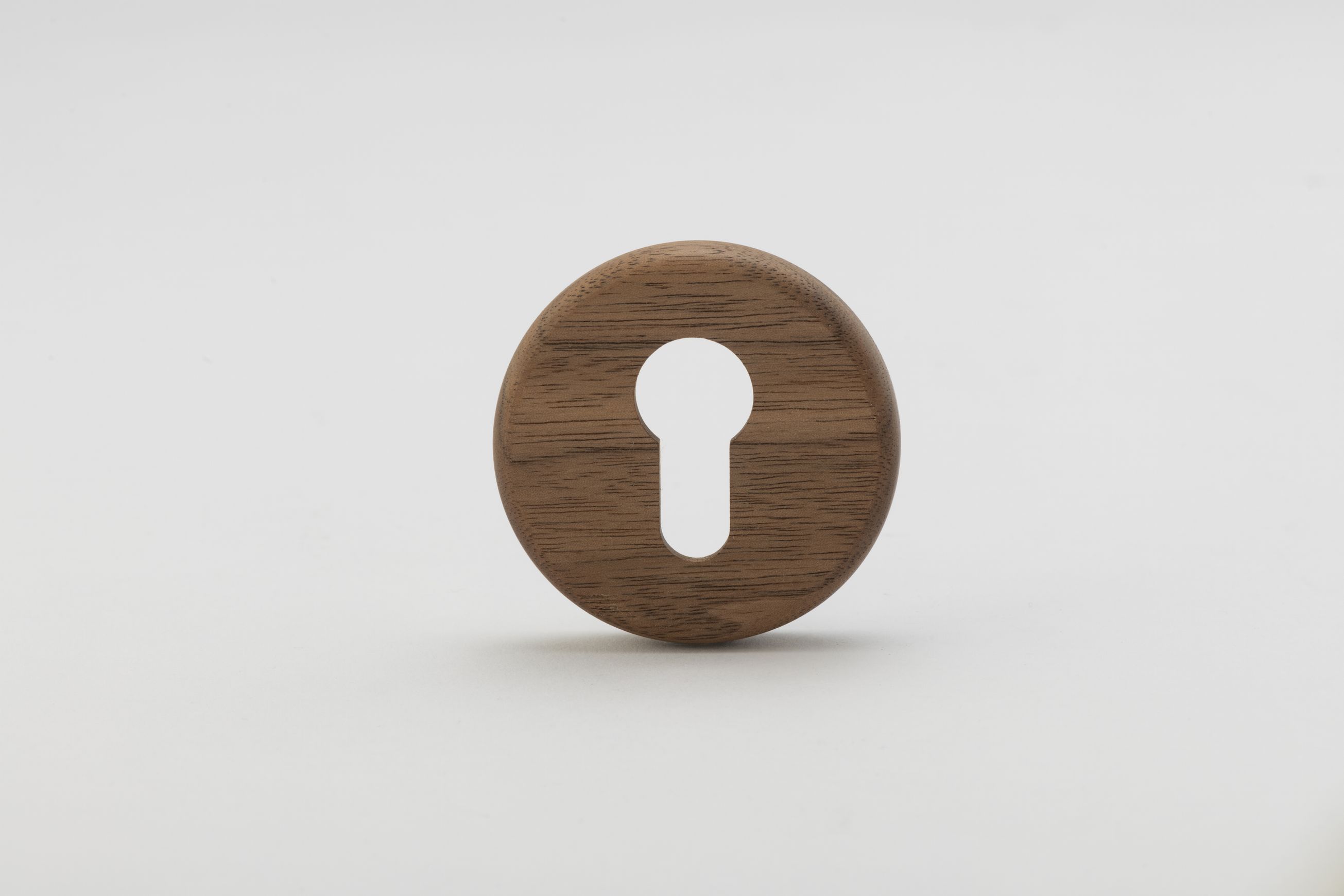 Streaker Round Escutcheon Euro