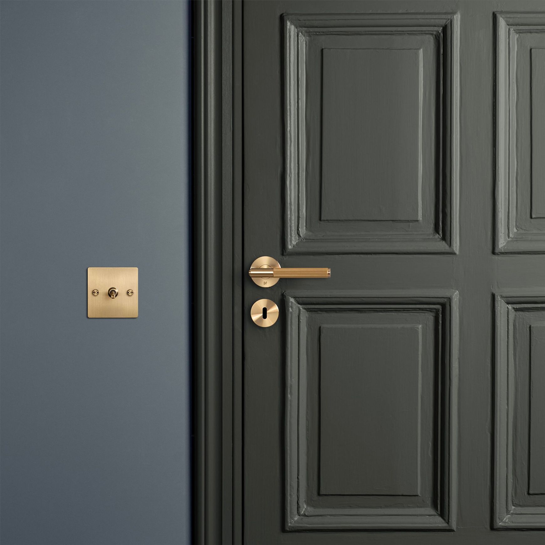 Buster and Punch Escutcheon Plate Traditional Profile