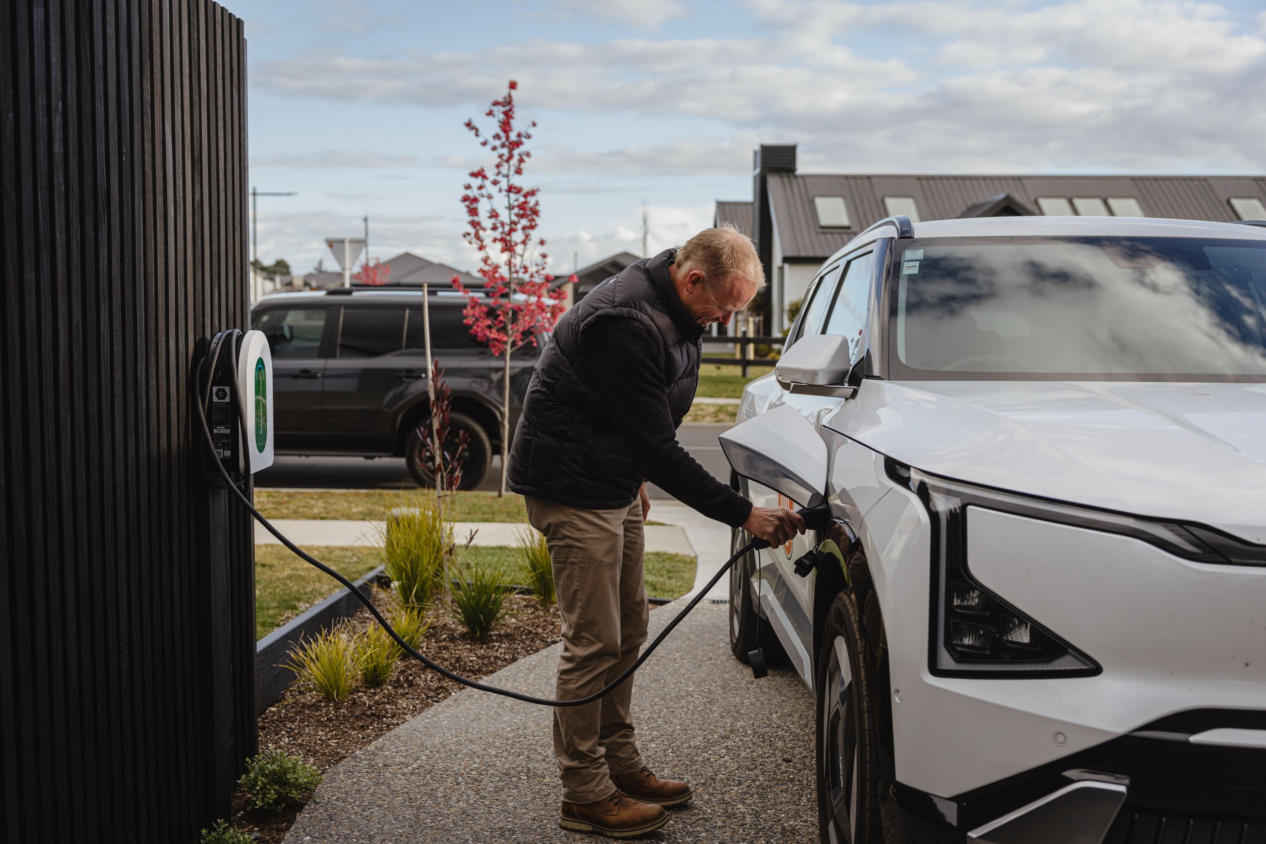 Schneider Charge | Electric Vehicle Charging
