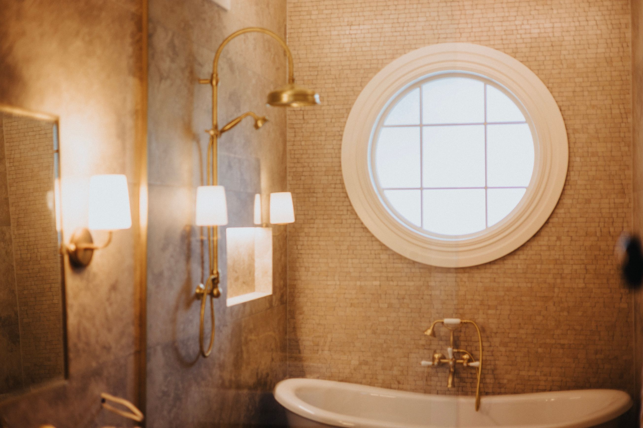 Round Windows