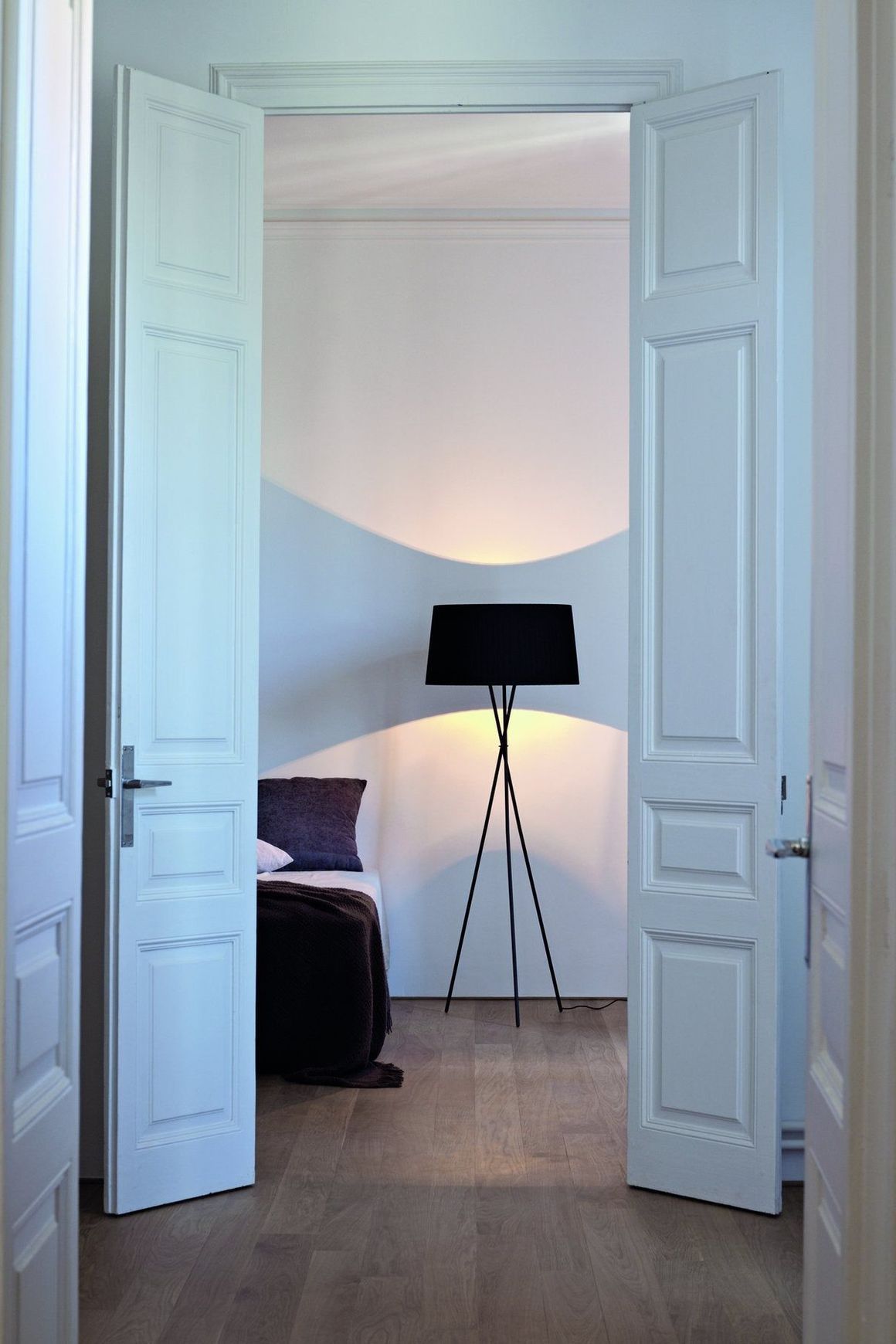 Tripode G5 Floor Lamp