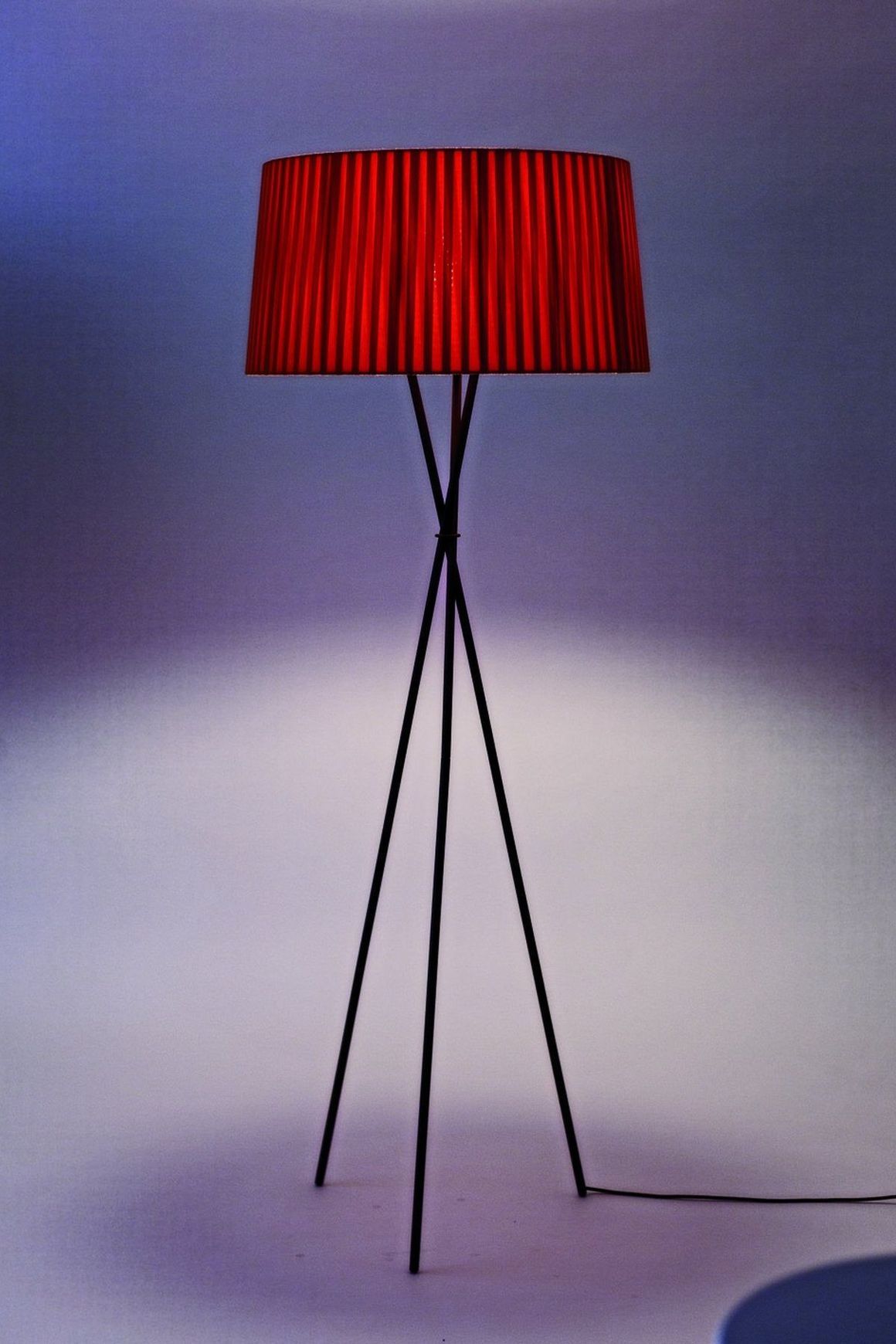 Tripode G5 Floor Lamp