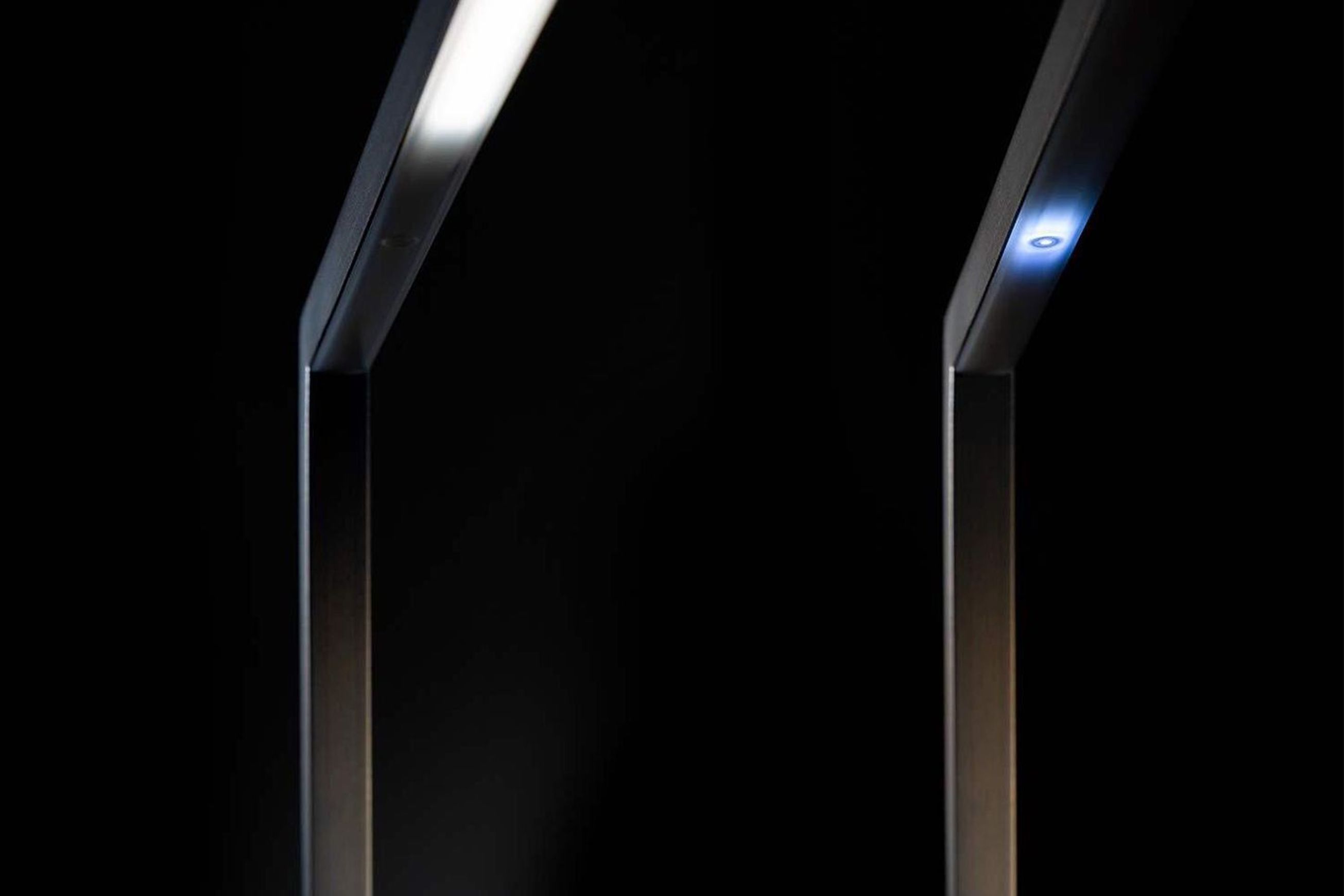 Essential Lettura Floor Lamp
