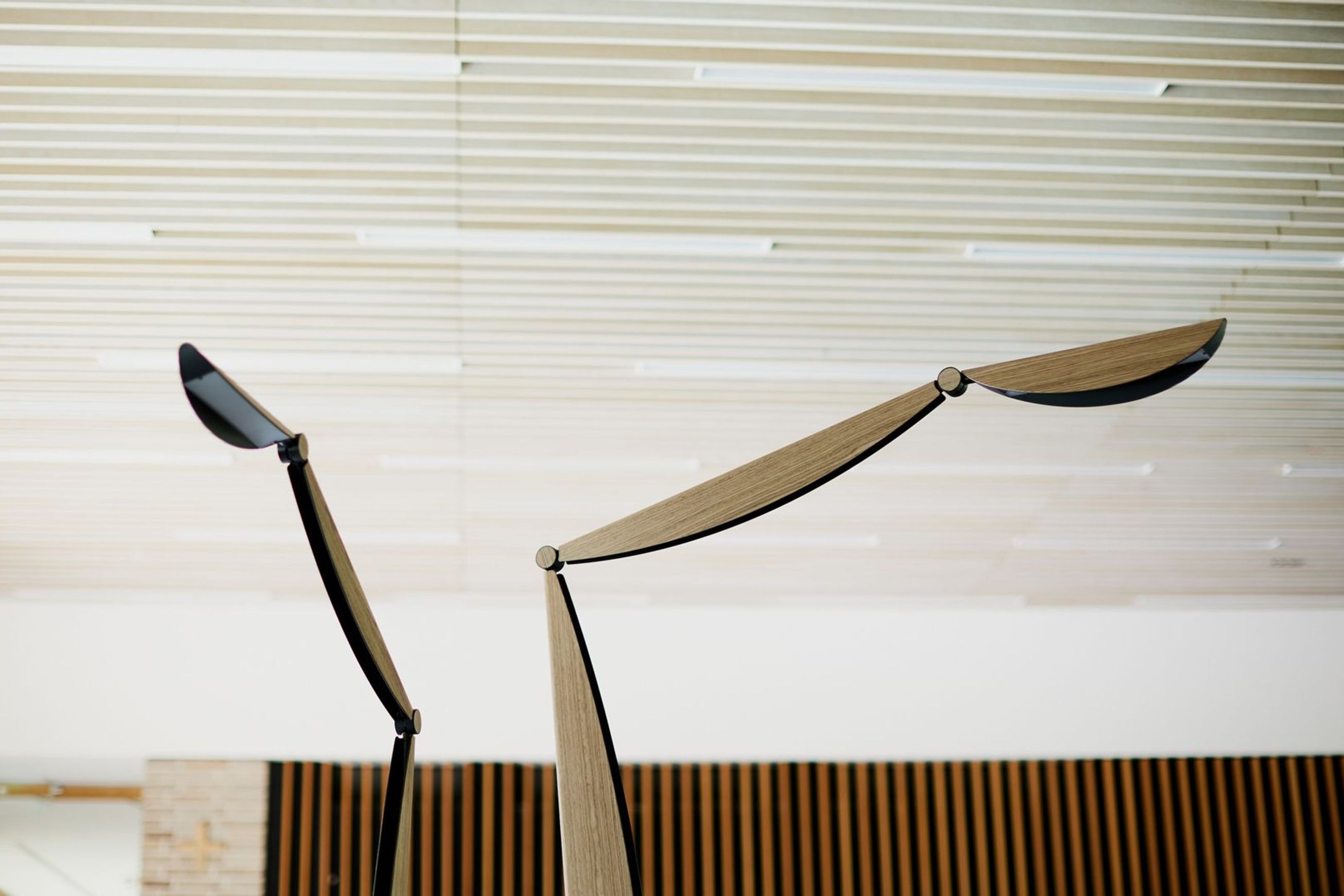 Oiseau floor lamp