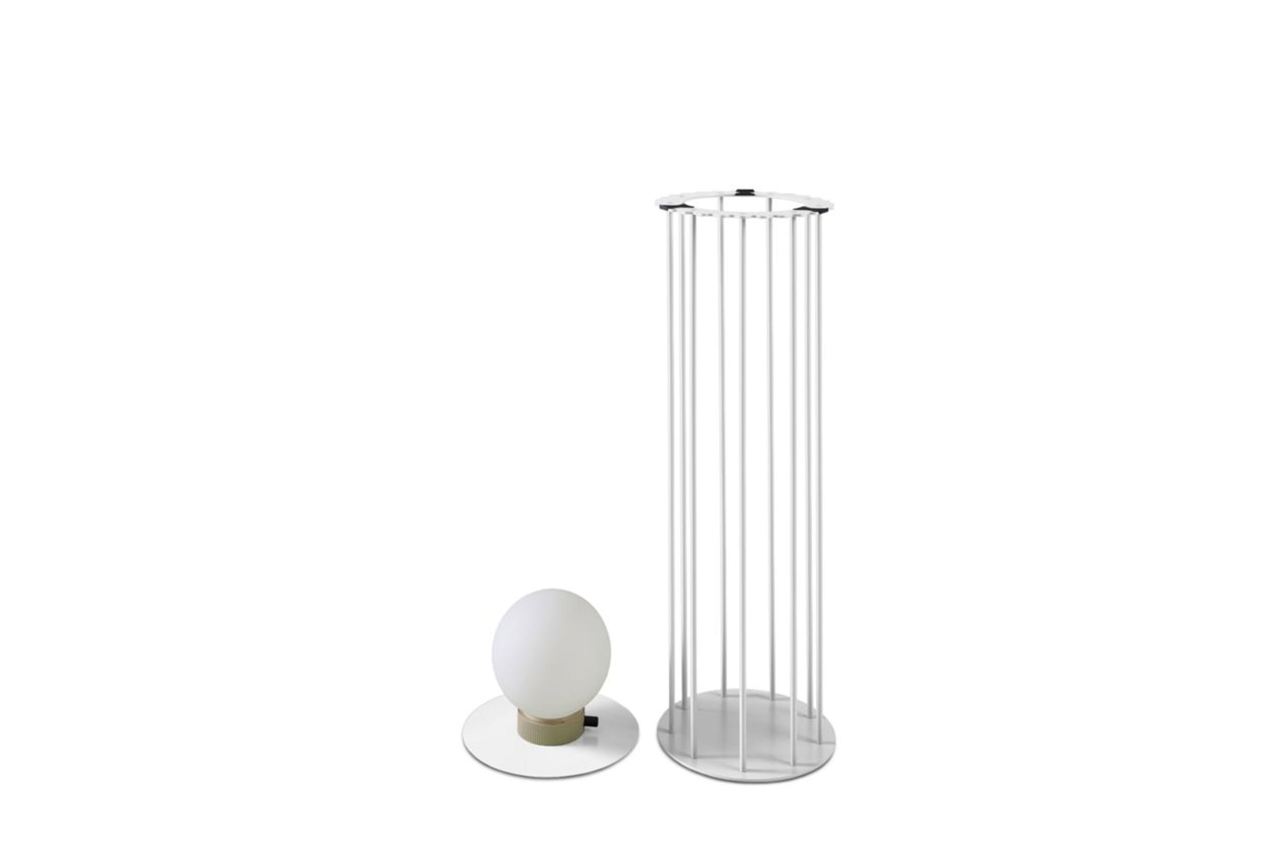 Intro Outdoor Floor Lamp