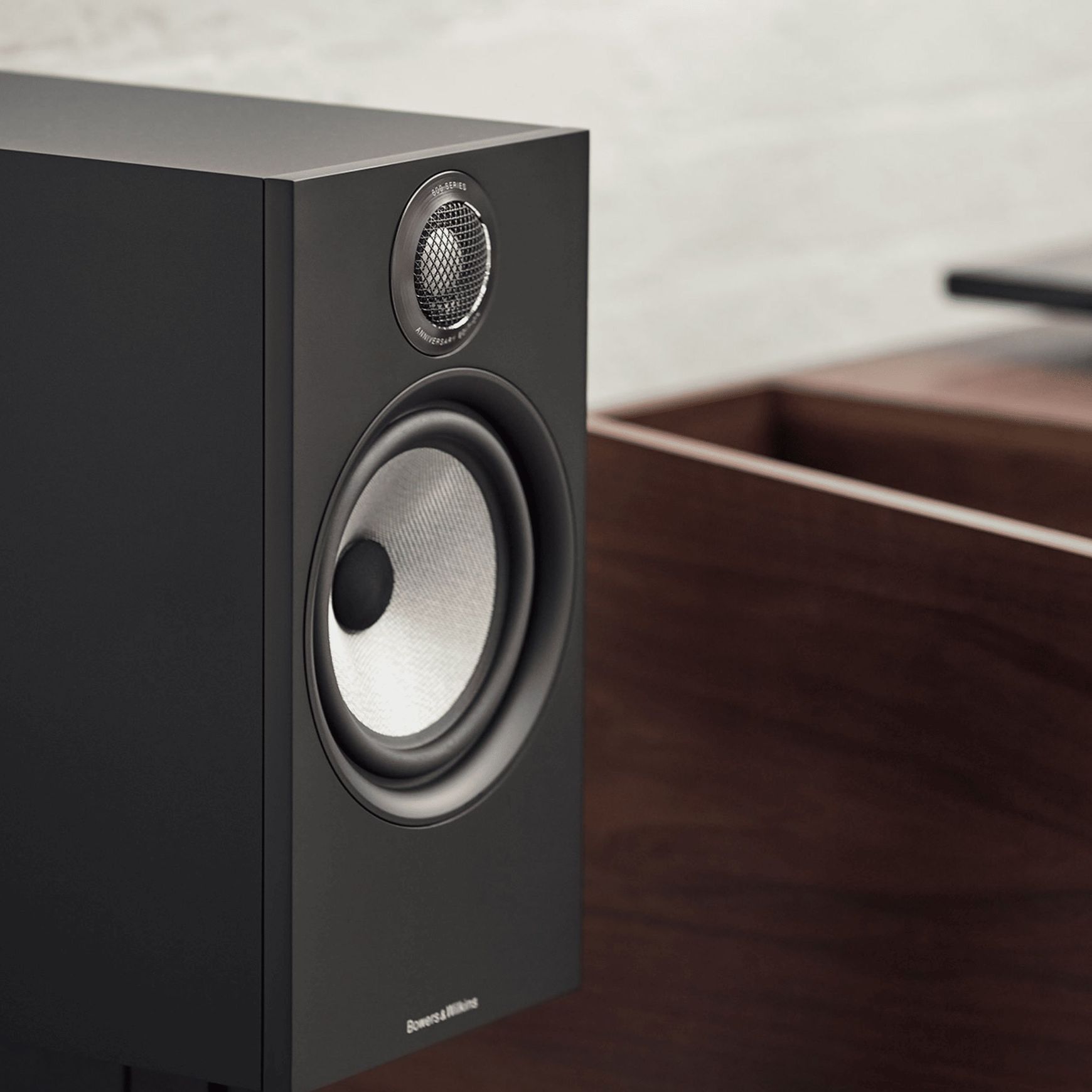 Bowers & Wilkins 606 S2 Stand-Mount Speaker
