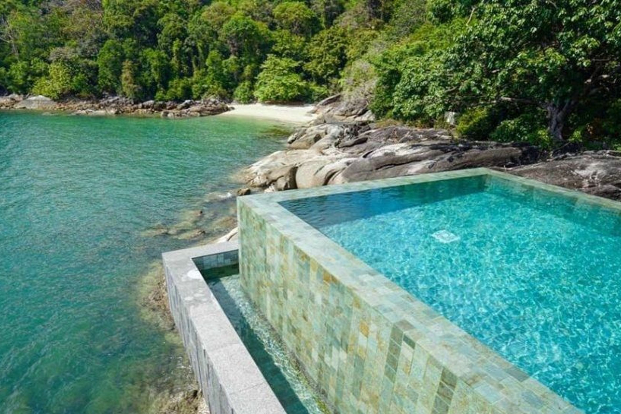 Bali Green Sukabumi Pool Tiles
