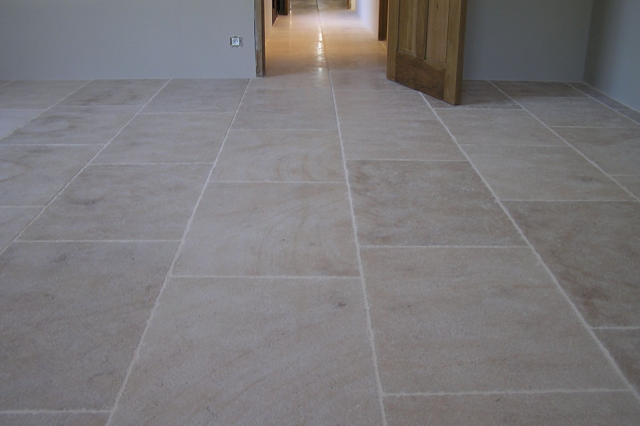 Ampilly French Limestone
