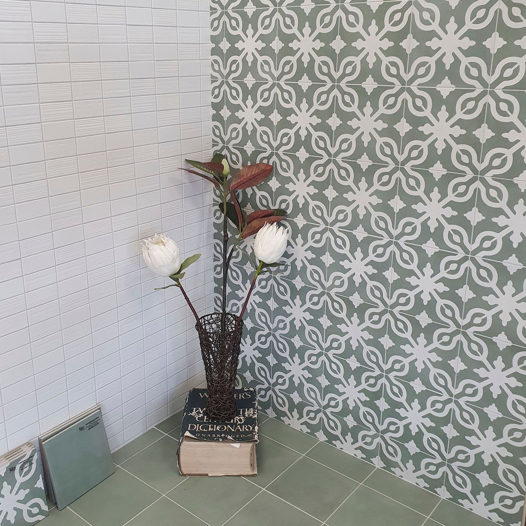 Contrasti Ironwork Pattern Porcelain Tile
