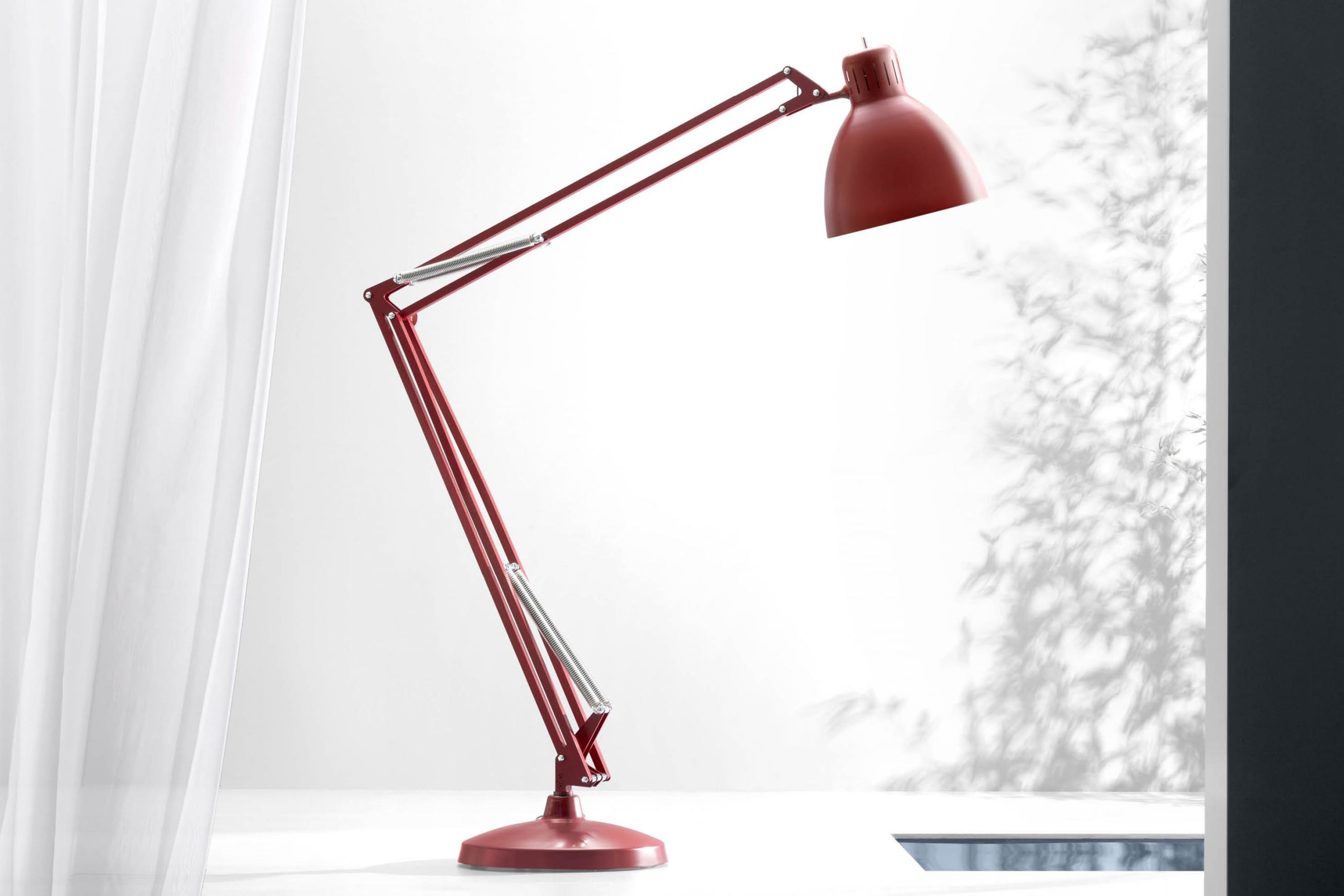 THE GREAT JJ Floor Lamp by Leucos