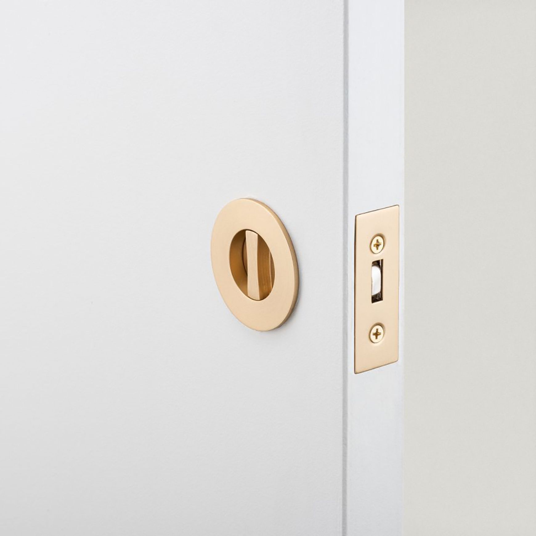 Iver Round Sliding Door Pull with Inbuilt Privacy Turn