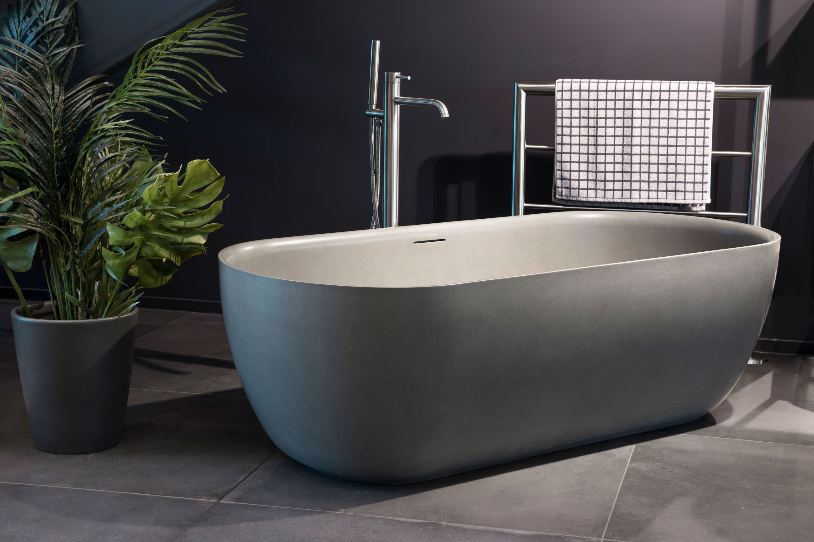 Vela 1700 Freestanding Bath
