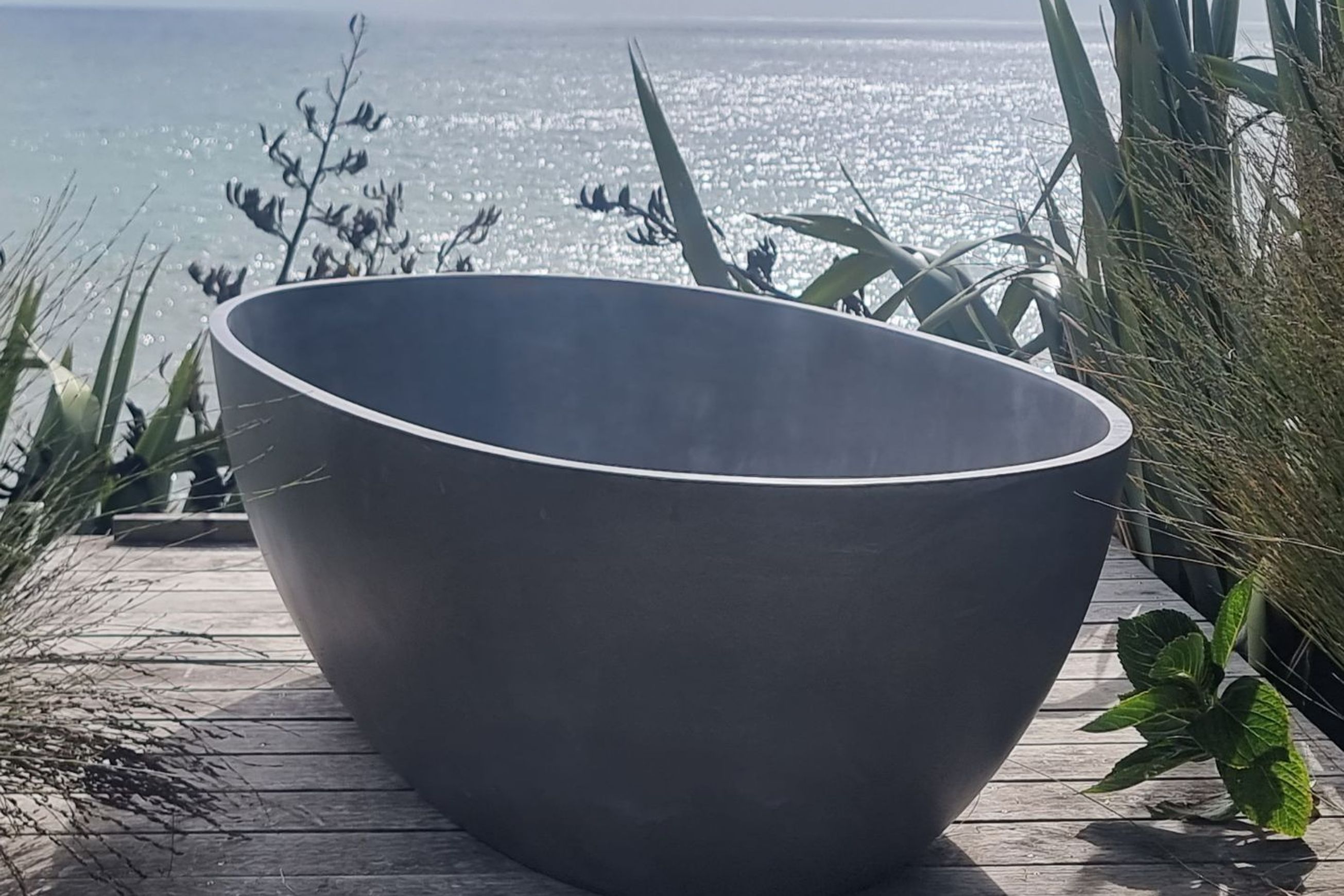 Cora Oval Concrete Outdoor Bath Various sizes & colours