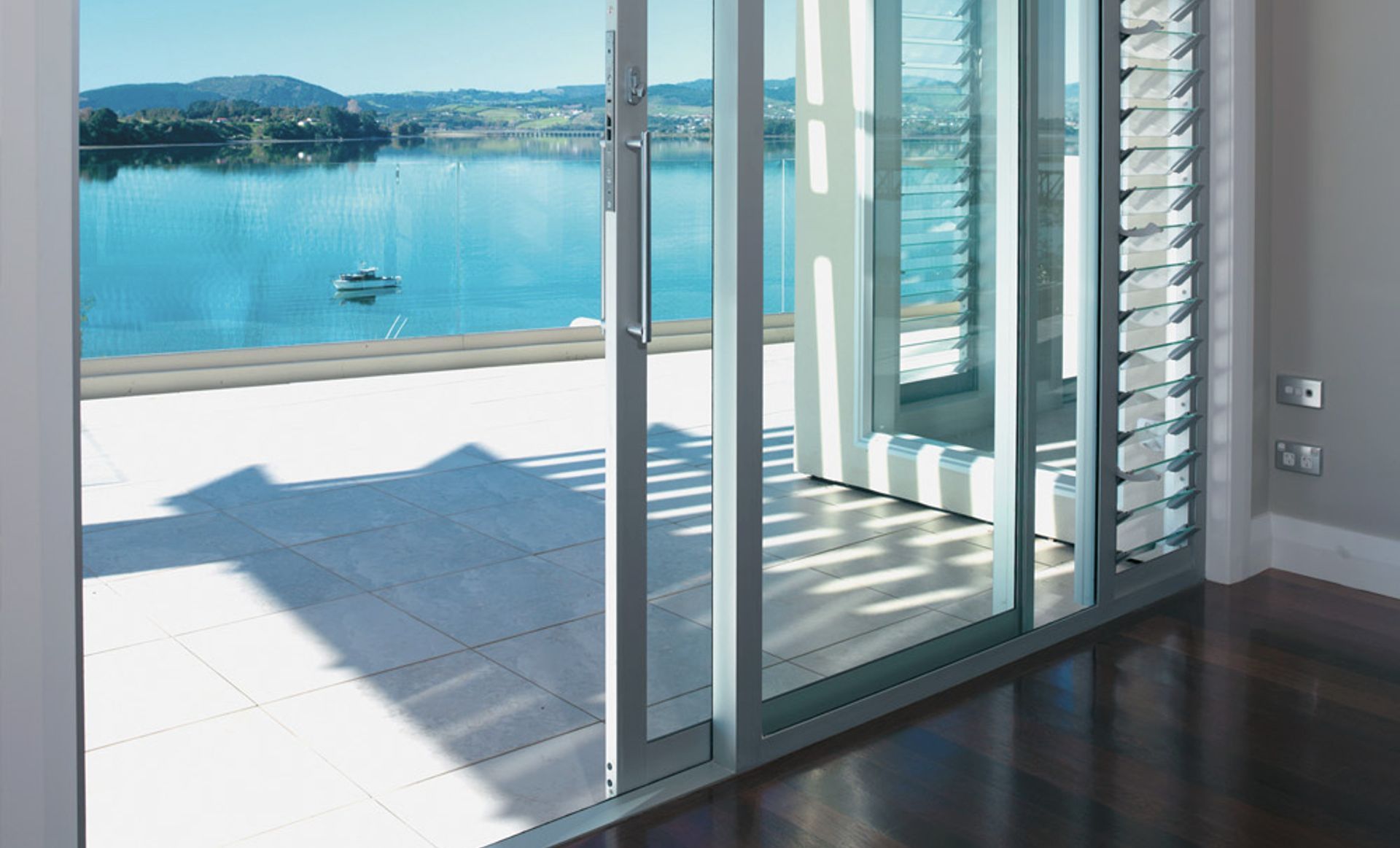 Euroslider™ Smooth Sliding Door