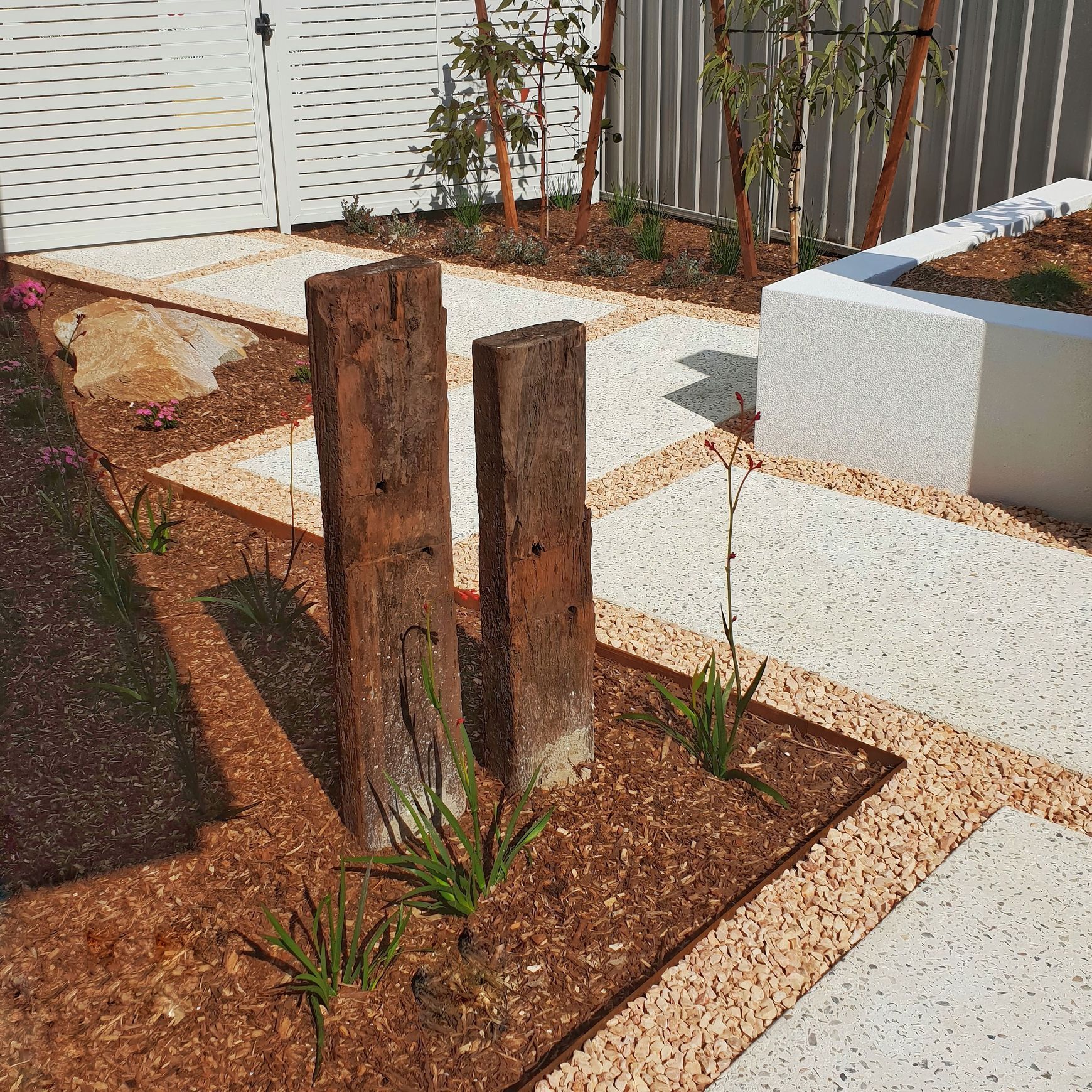 Rigid Garden Edging and Retaining