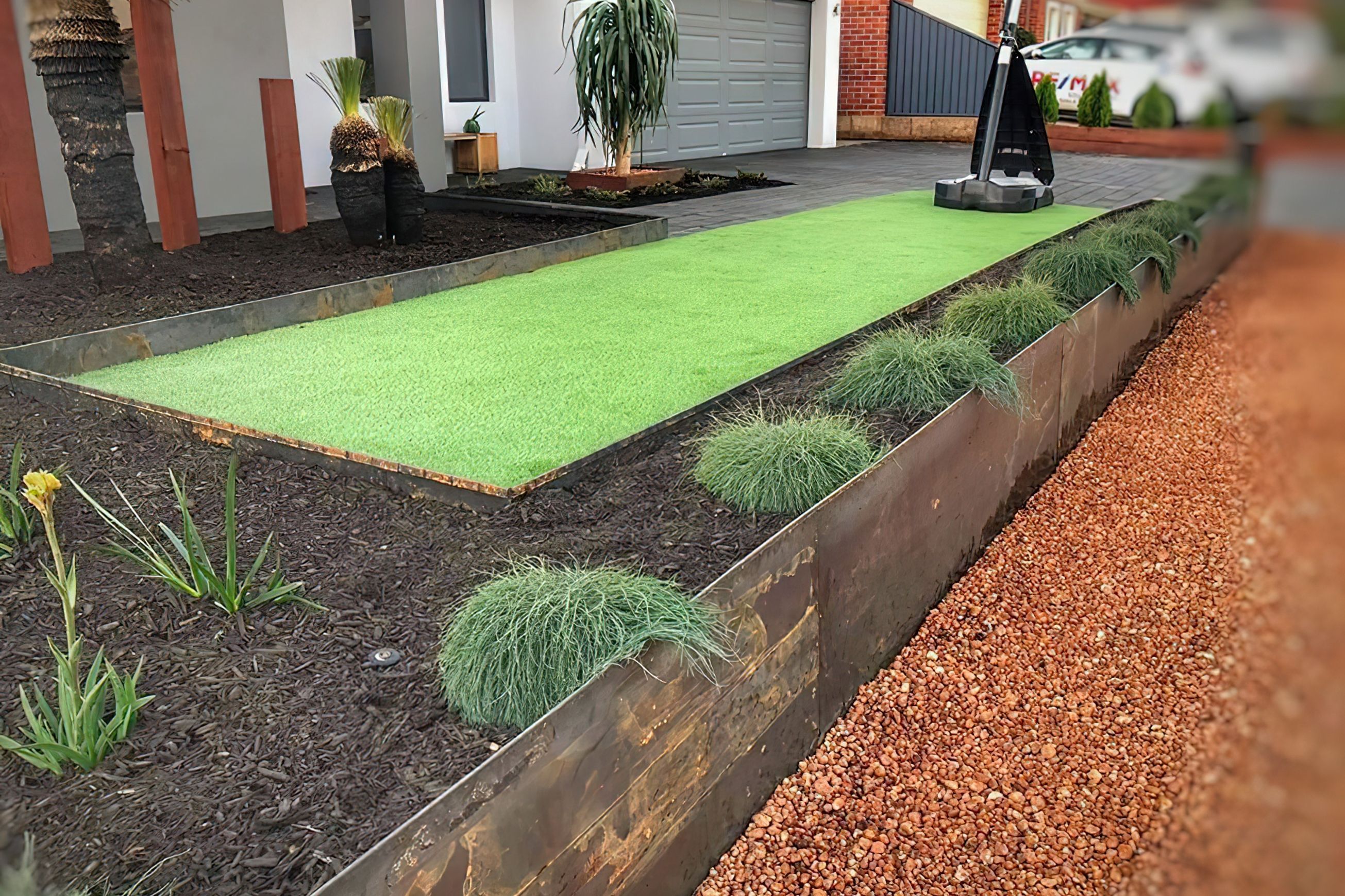 Rigid Garden Edging and Retaining