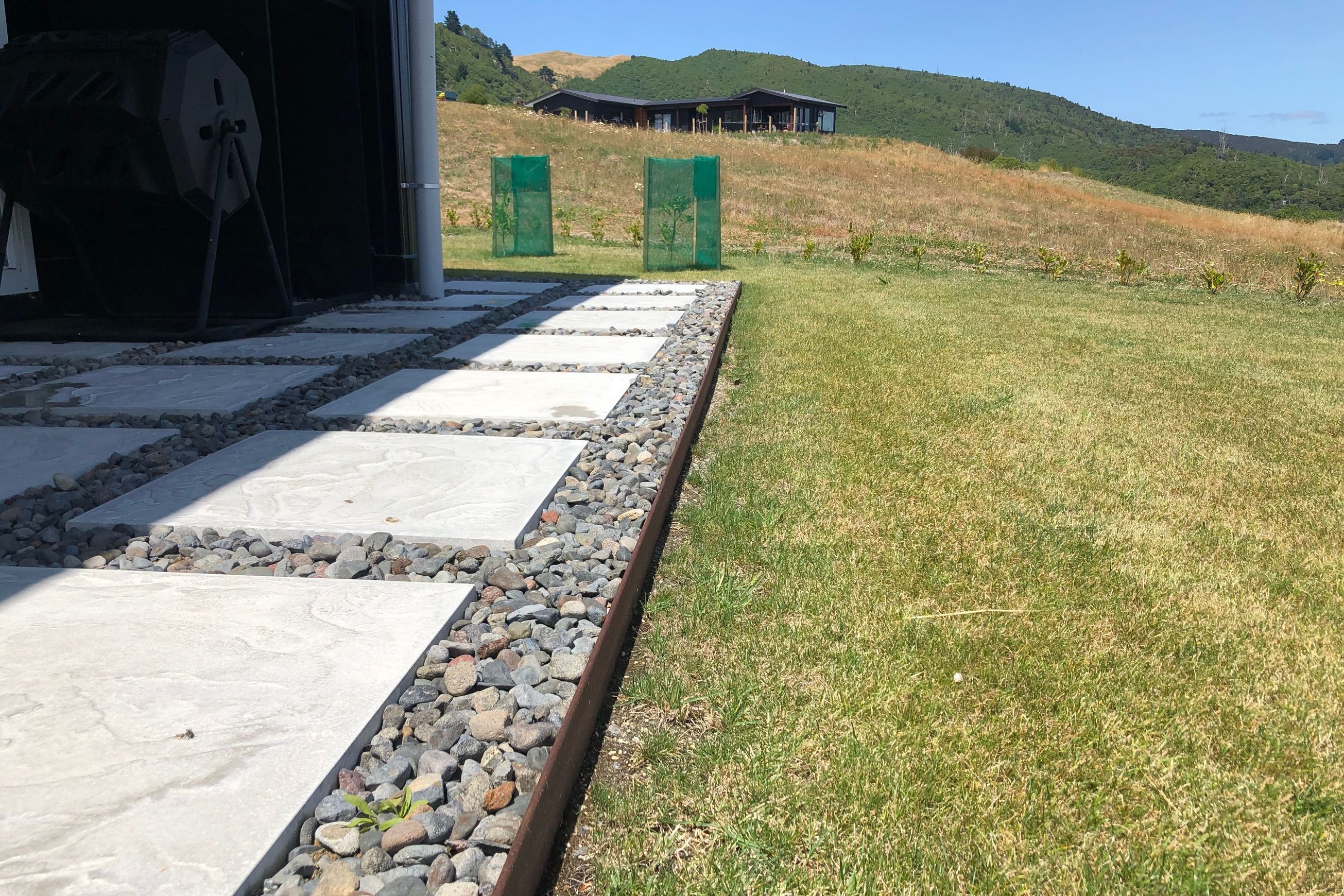 Zero-Flex Garden Edging and Retaining