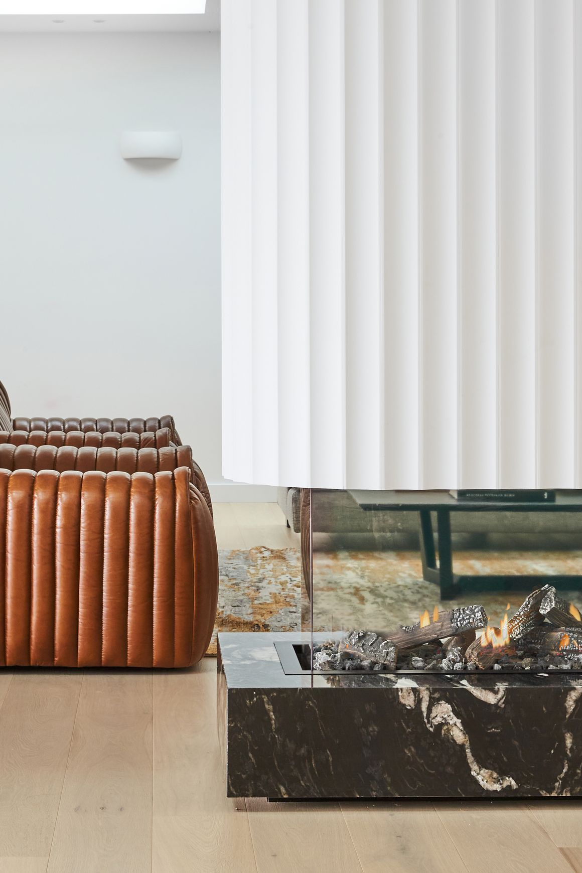 MODE KS1150 Peninsula Gas Fireplace