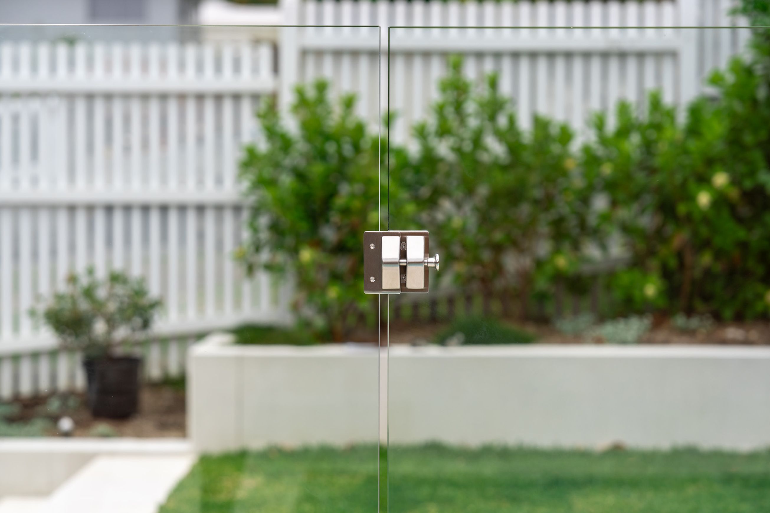 Edgetec® Atlantic and Luxe Latch Glass Pool Gate System