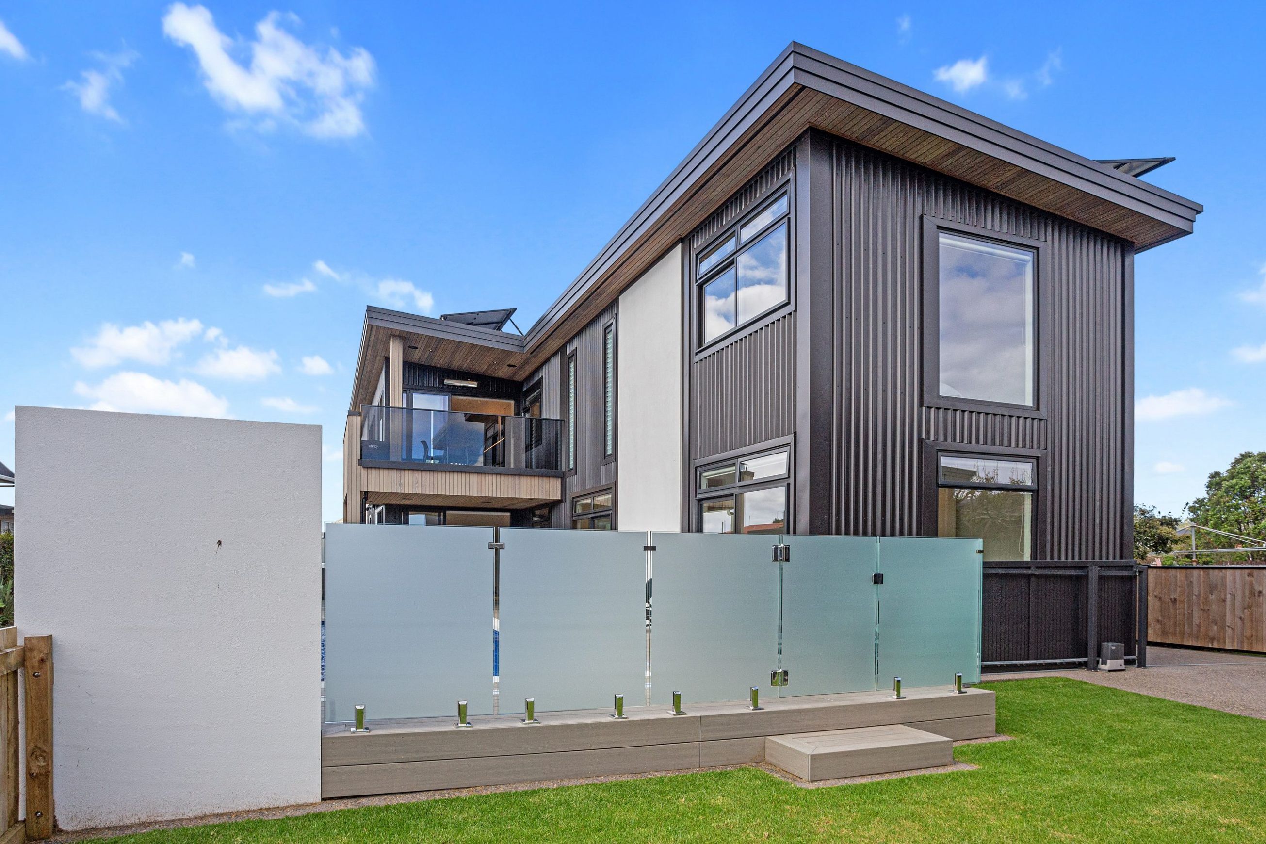 GlasStrut Frameless Glass Balustrade