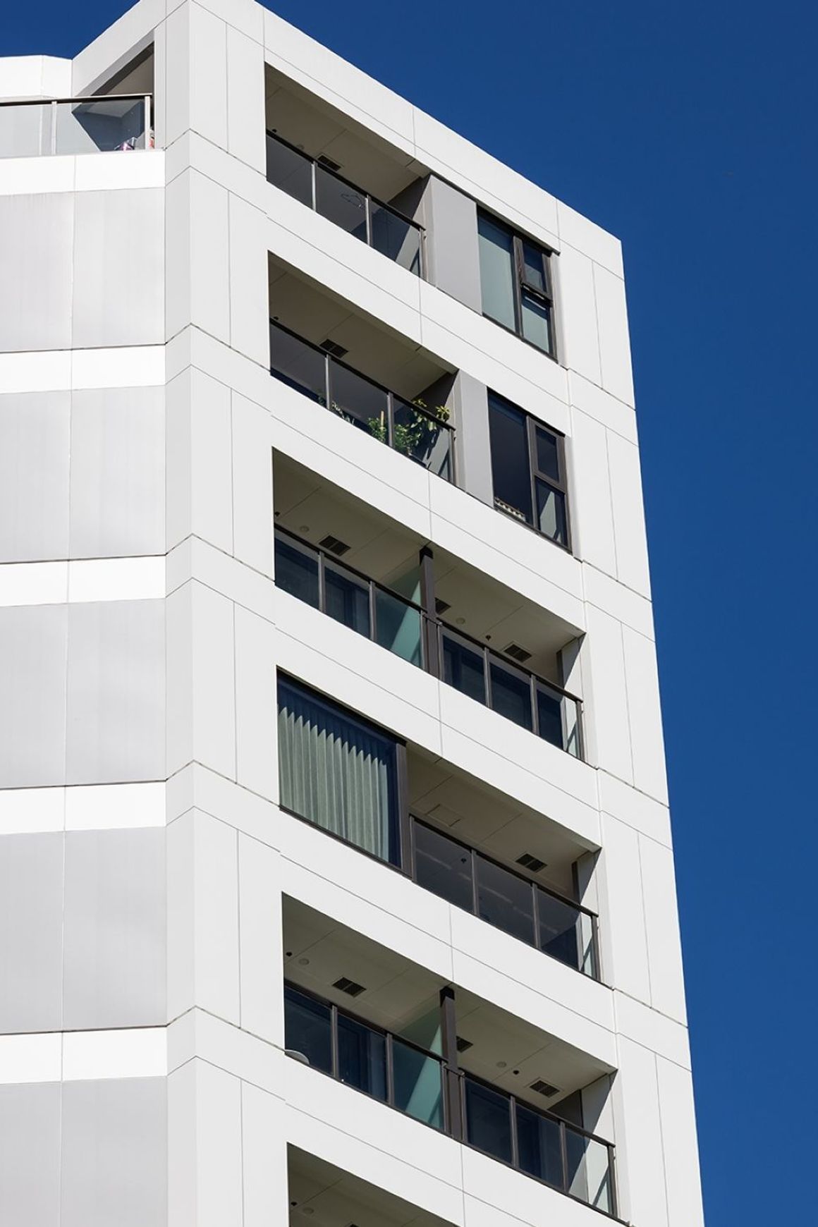 Skyrail Dr Glass Infill Series | Glass Balustrades