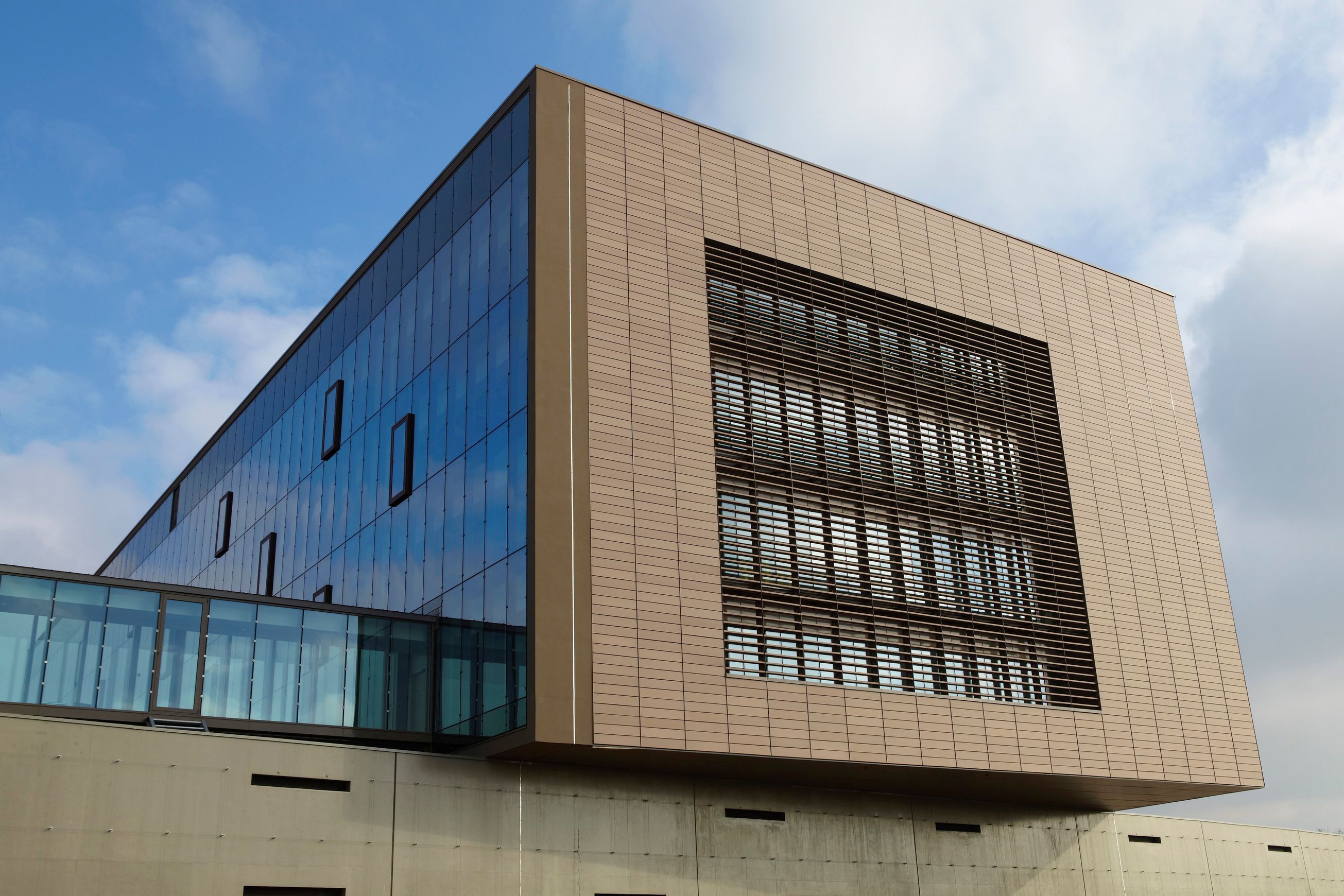 Frontek Porcelain Facades