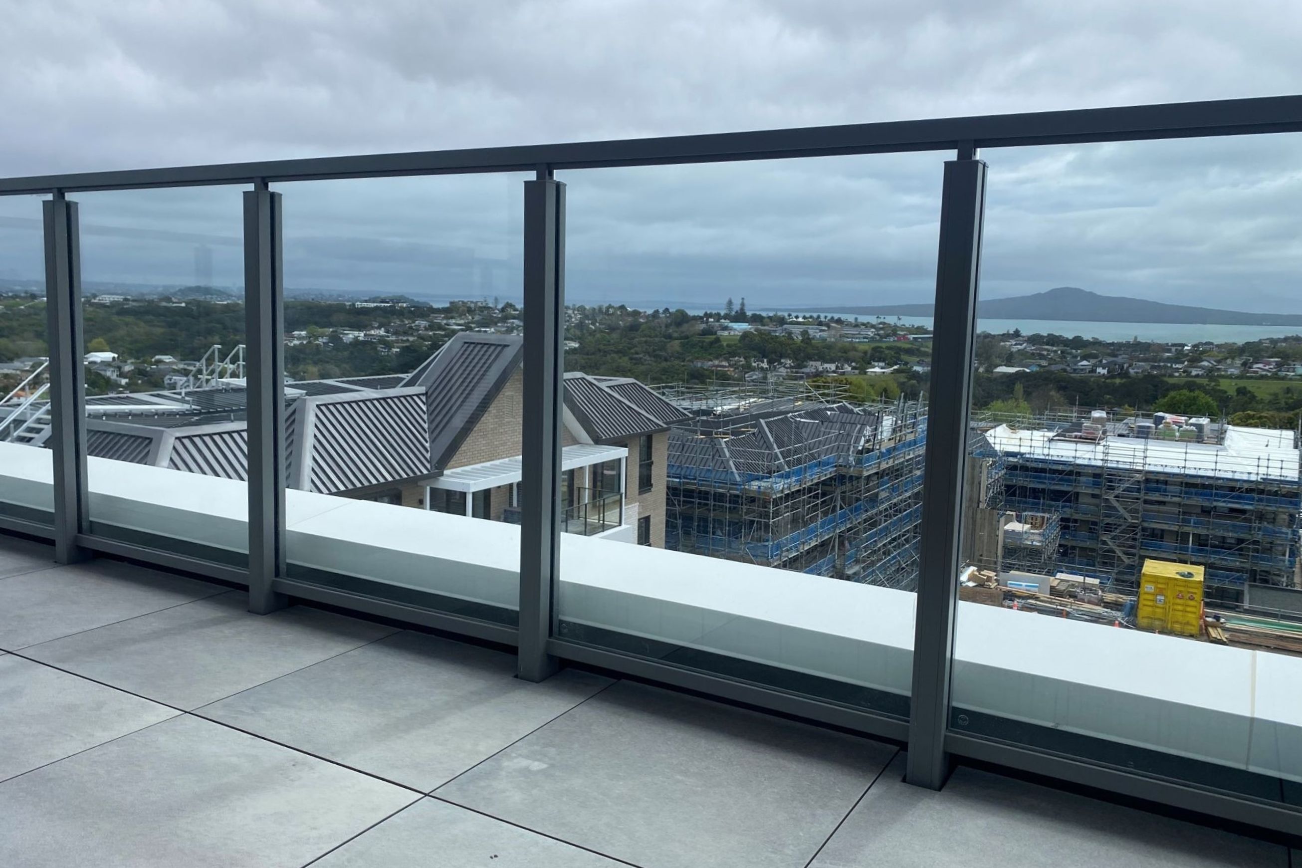 Edgetec® Commercial Post Balustrade