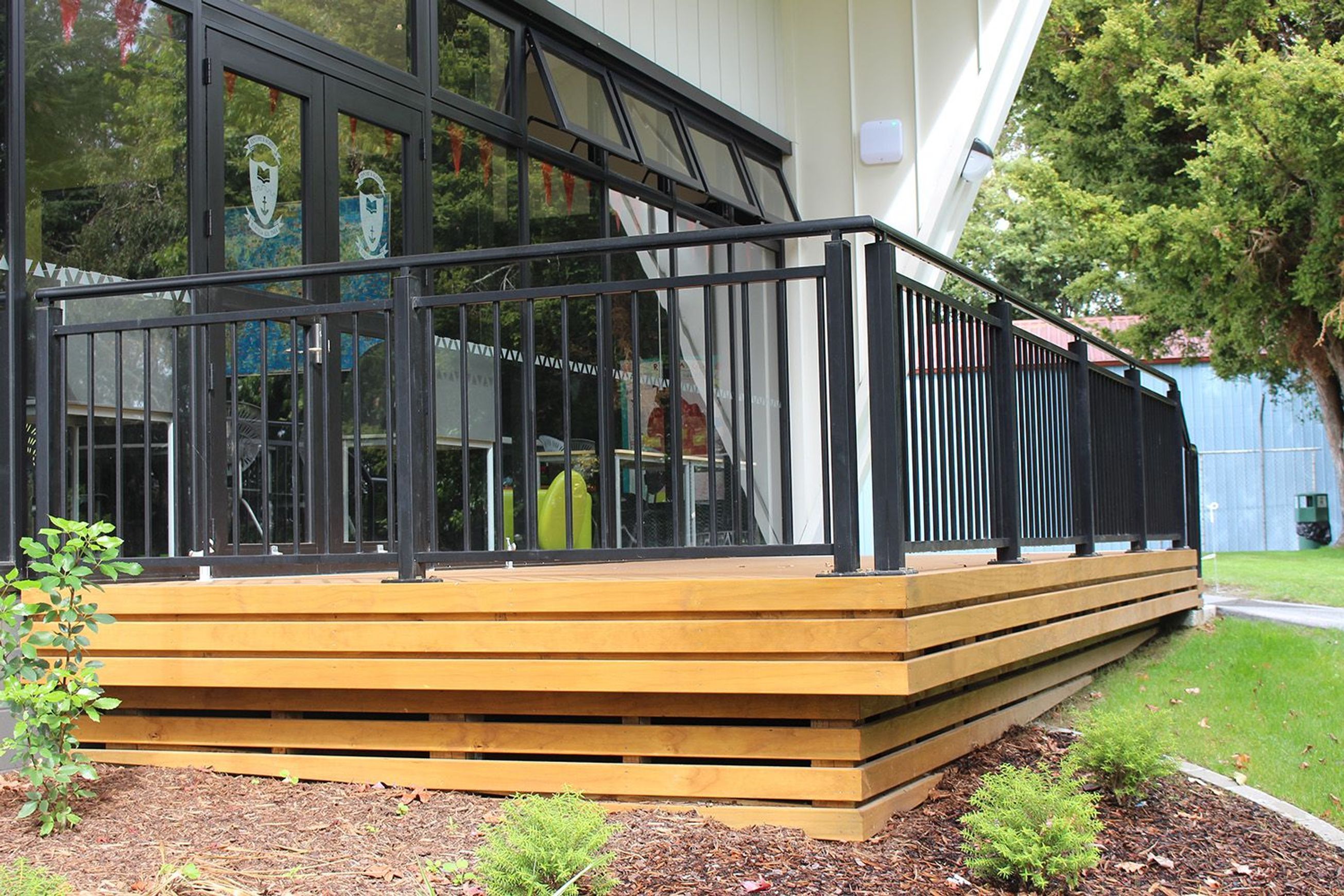 Edgetec® Commercial Post Balustrade