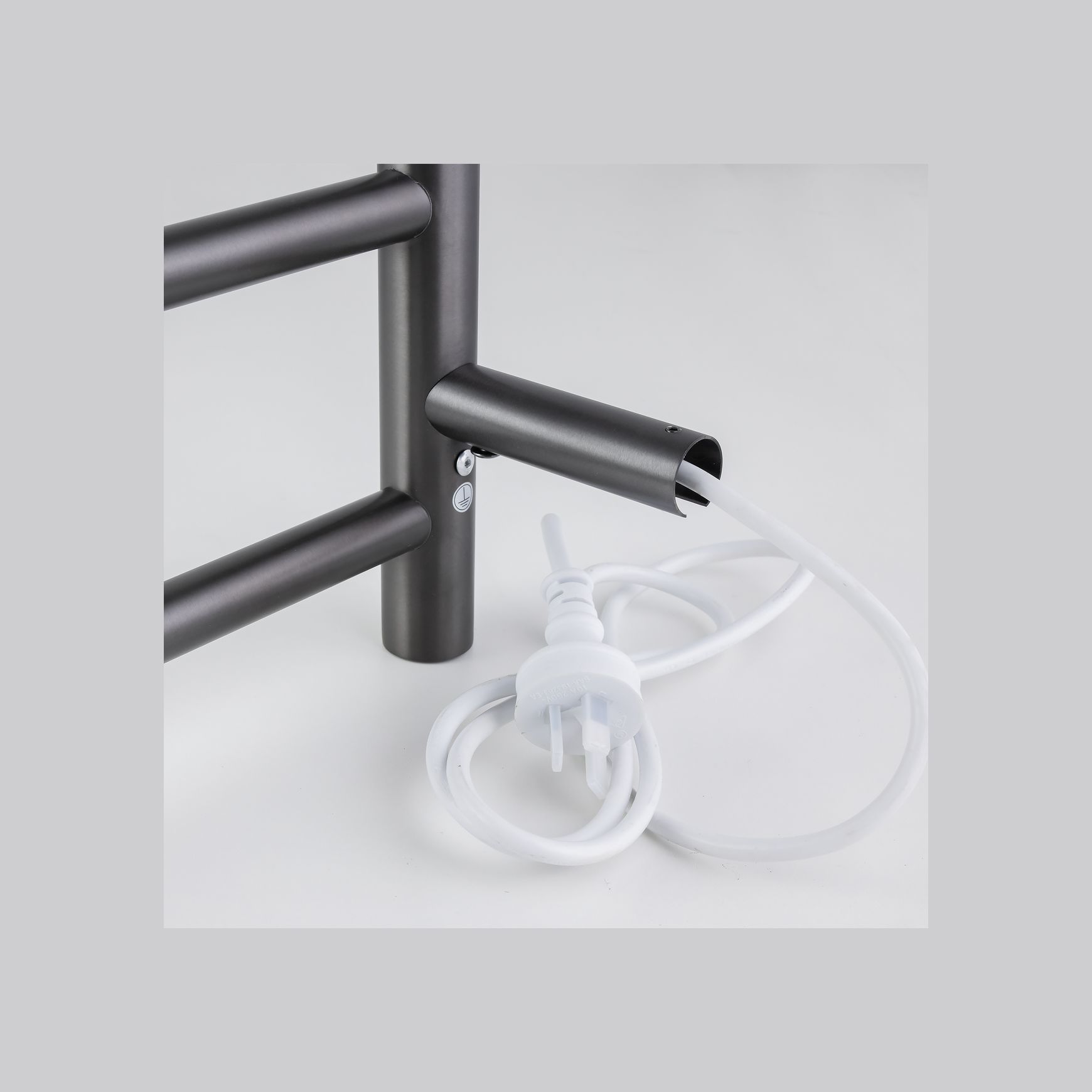 Round Electric Heated Towel Rack 6 Bars BUGM06.R.HTR