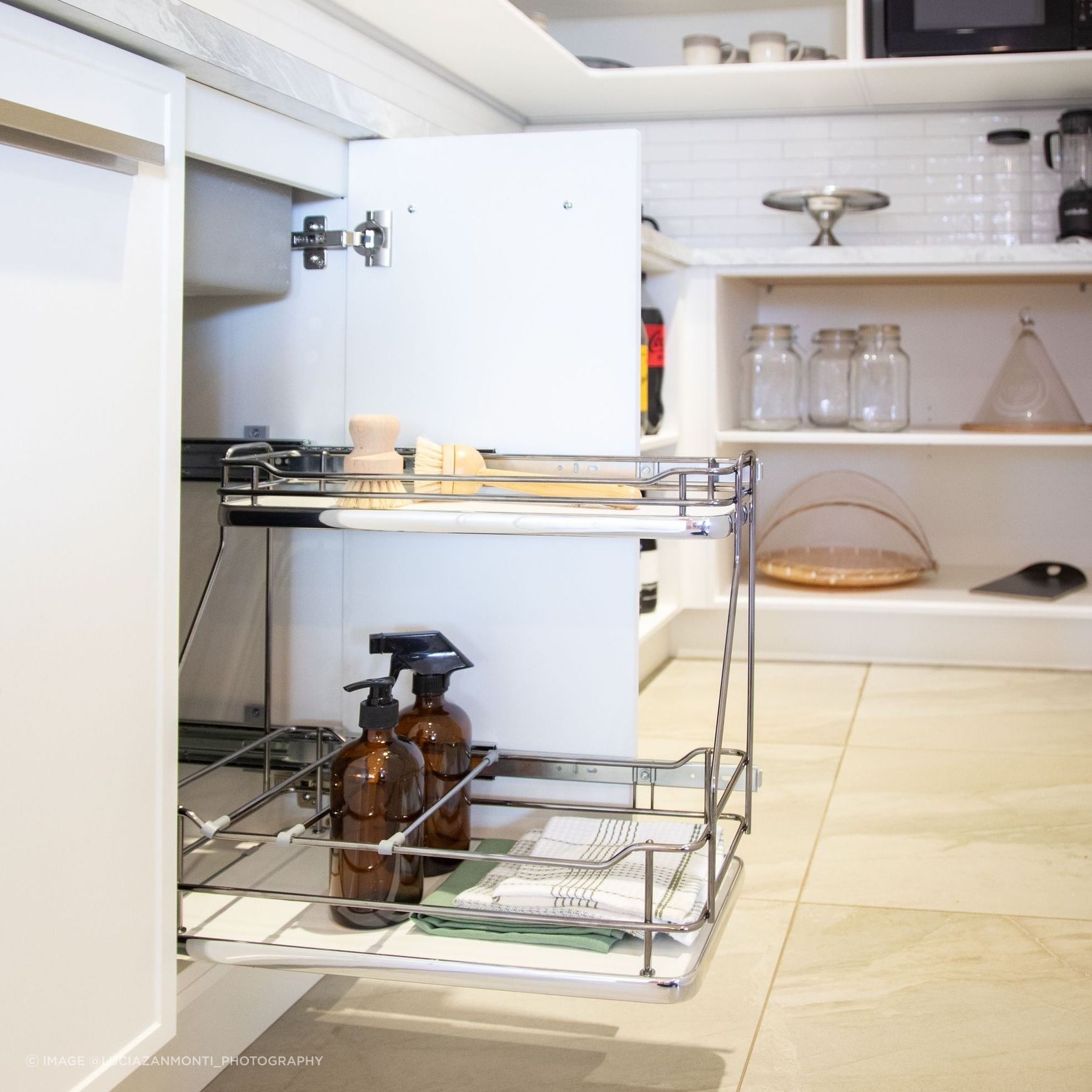 FIT Giamo Cleaning Supplies Storage