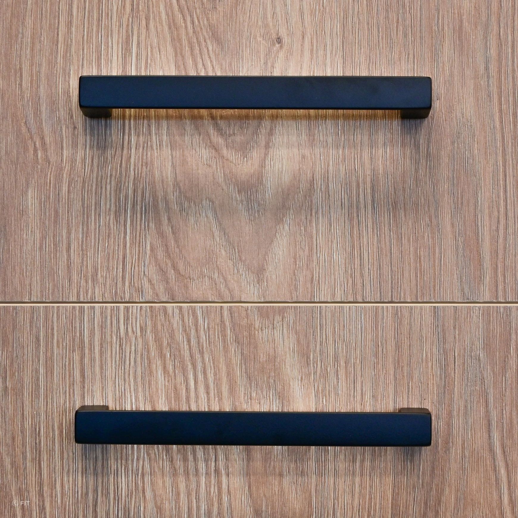 Alvar D Handle