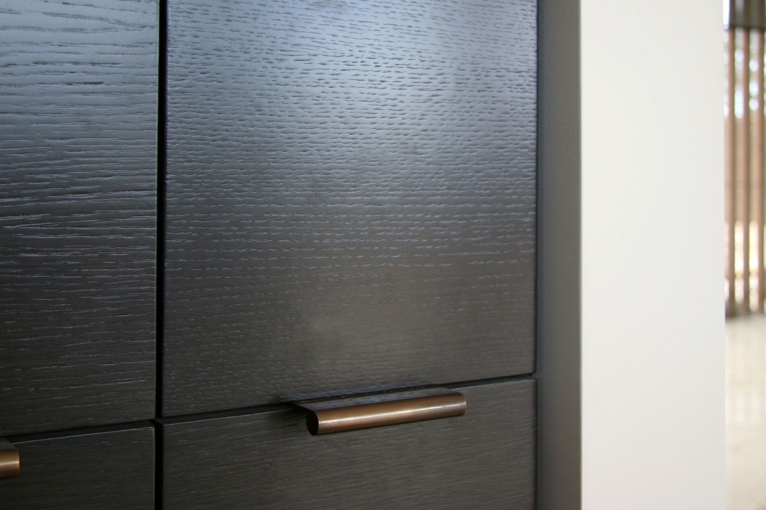 HB390 Series Continuous Drawer Pull