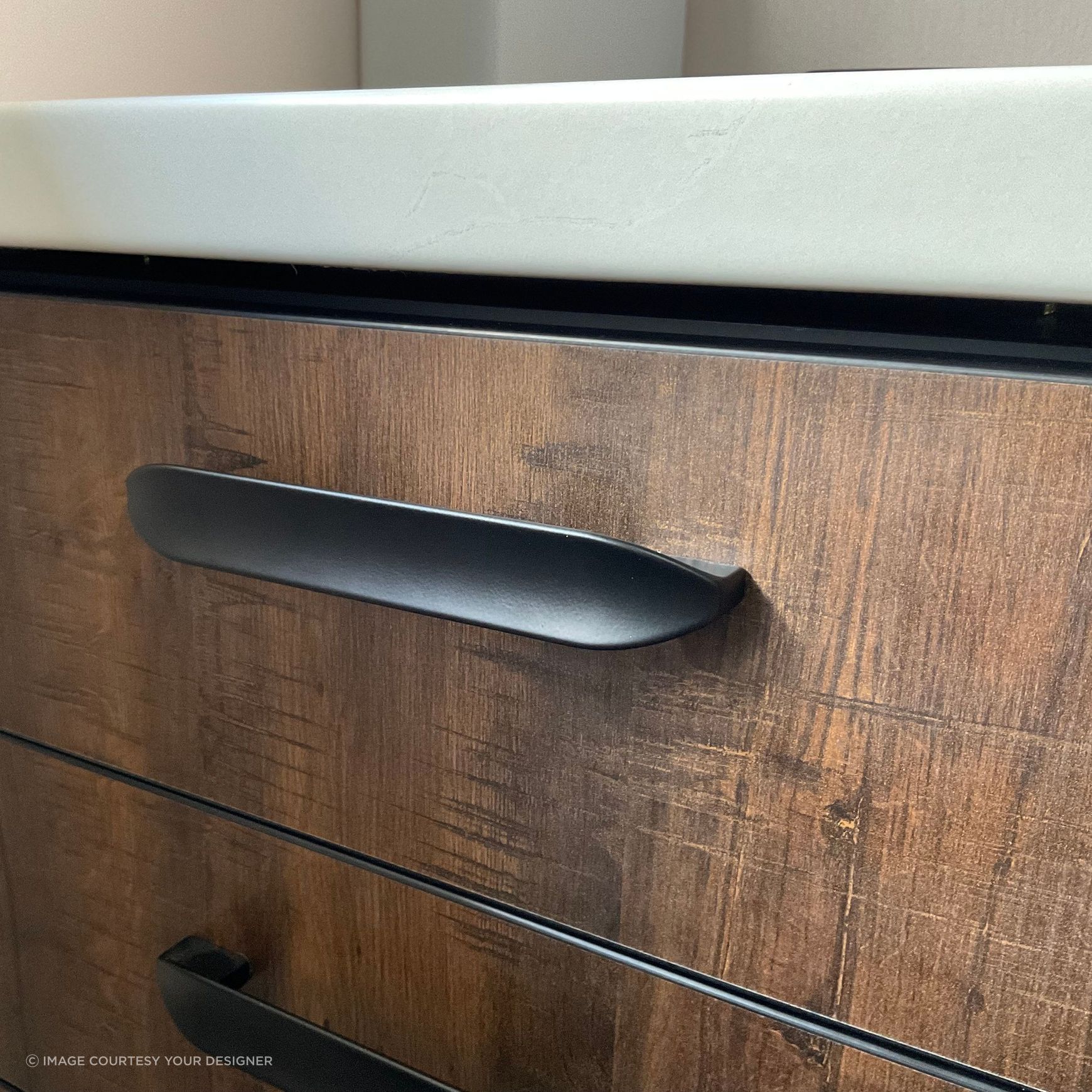 Striatus D Handle