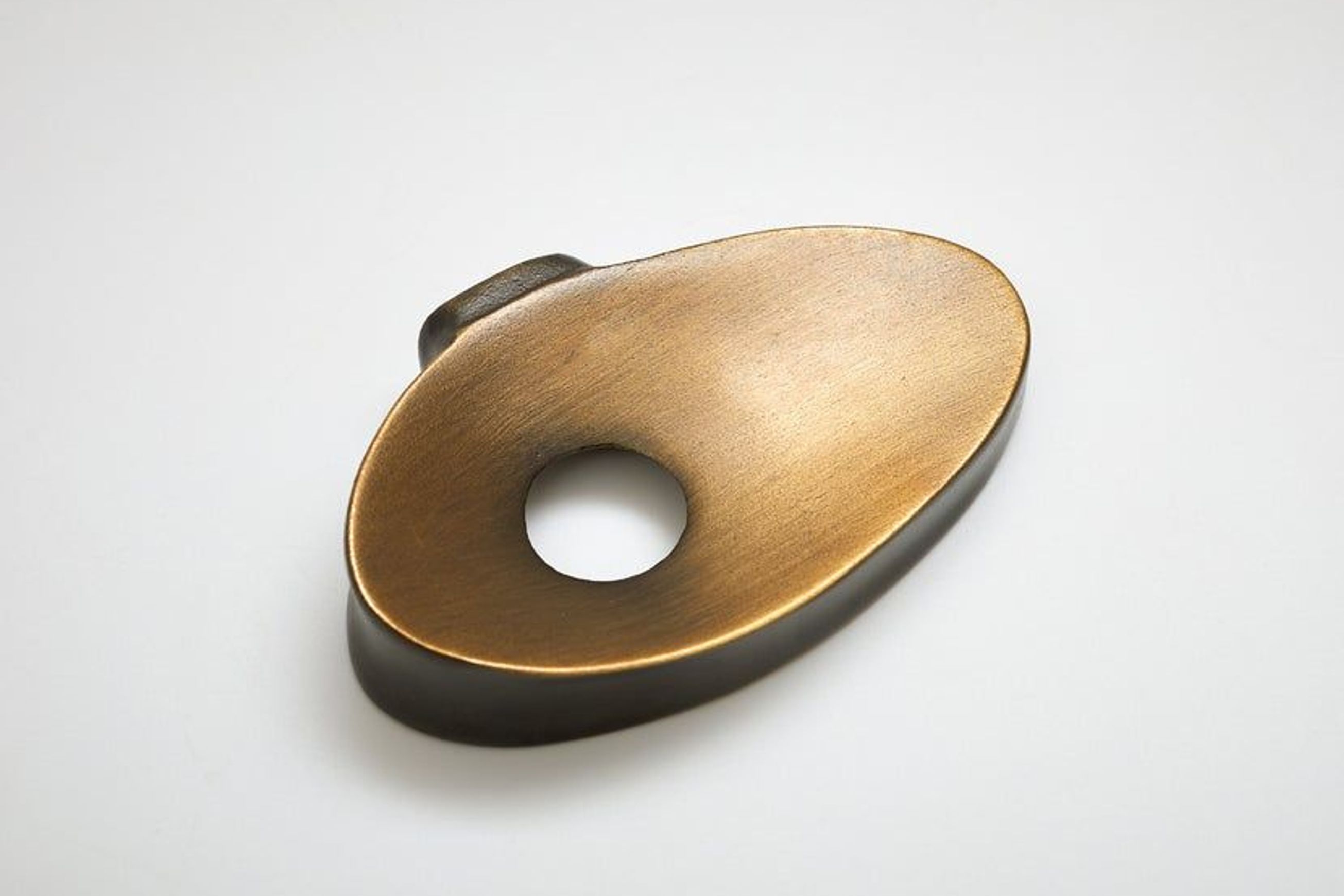 Organic 02 Cabinet Handle / Knob