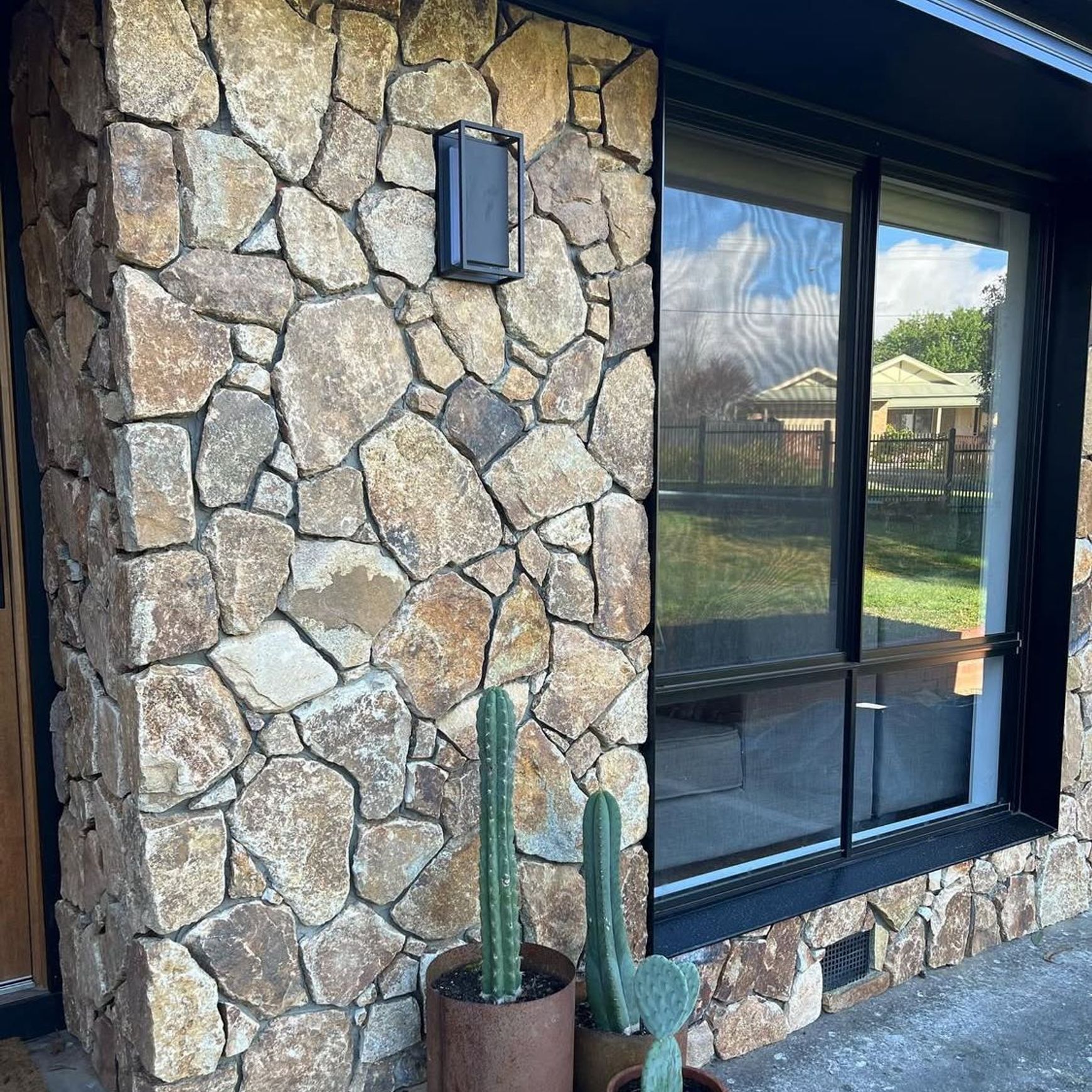 Loose Random Macedon Wall Cladding