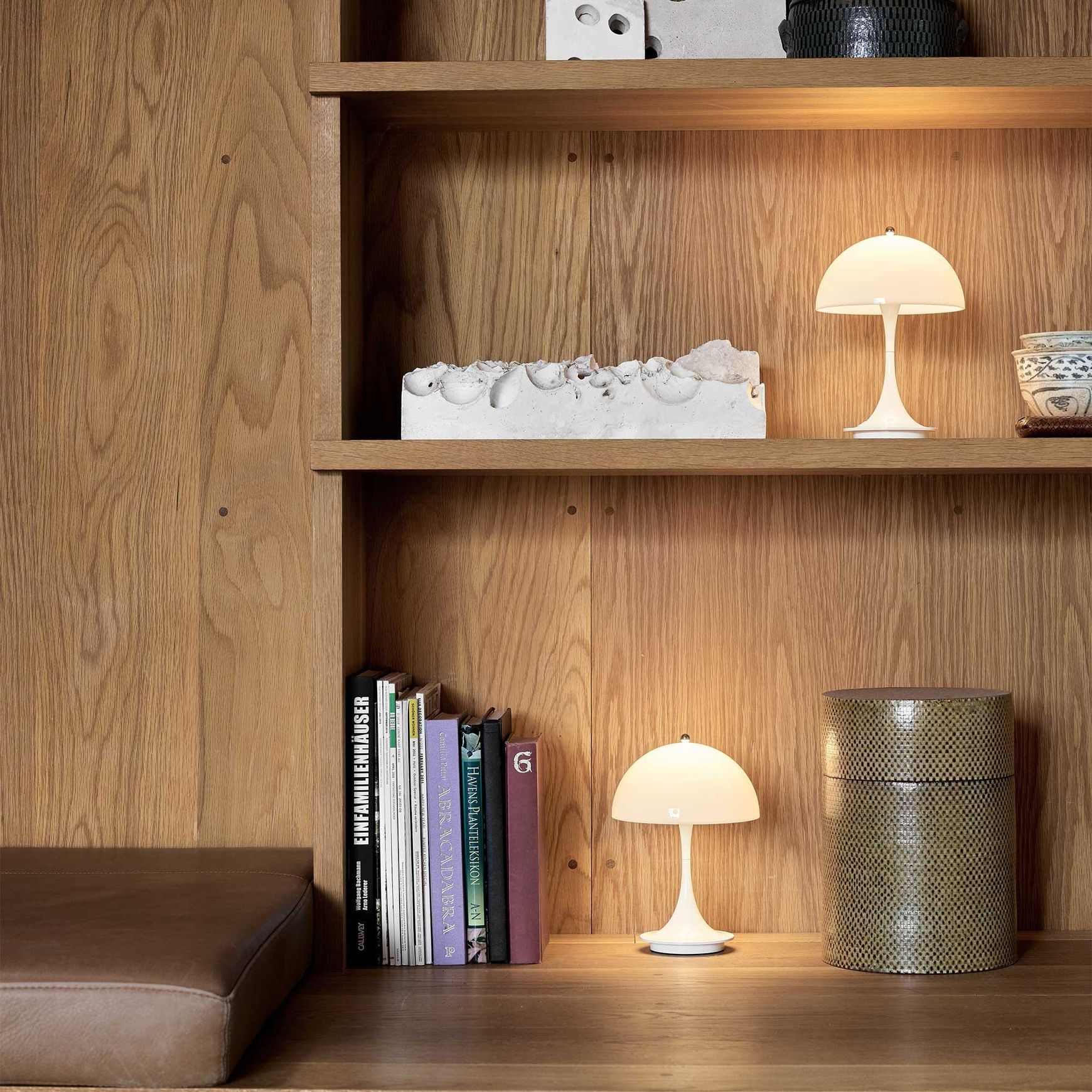 Panthella Portable table lamp BY Louis Poulsen