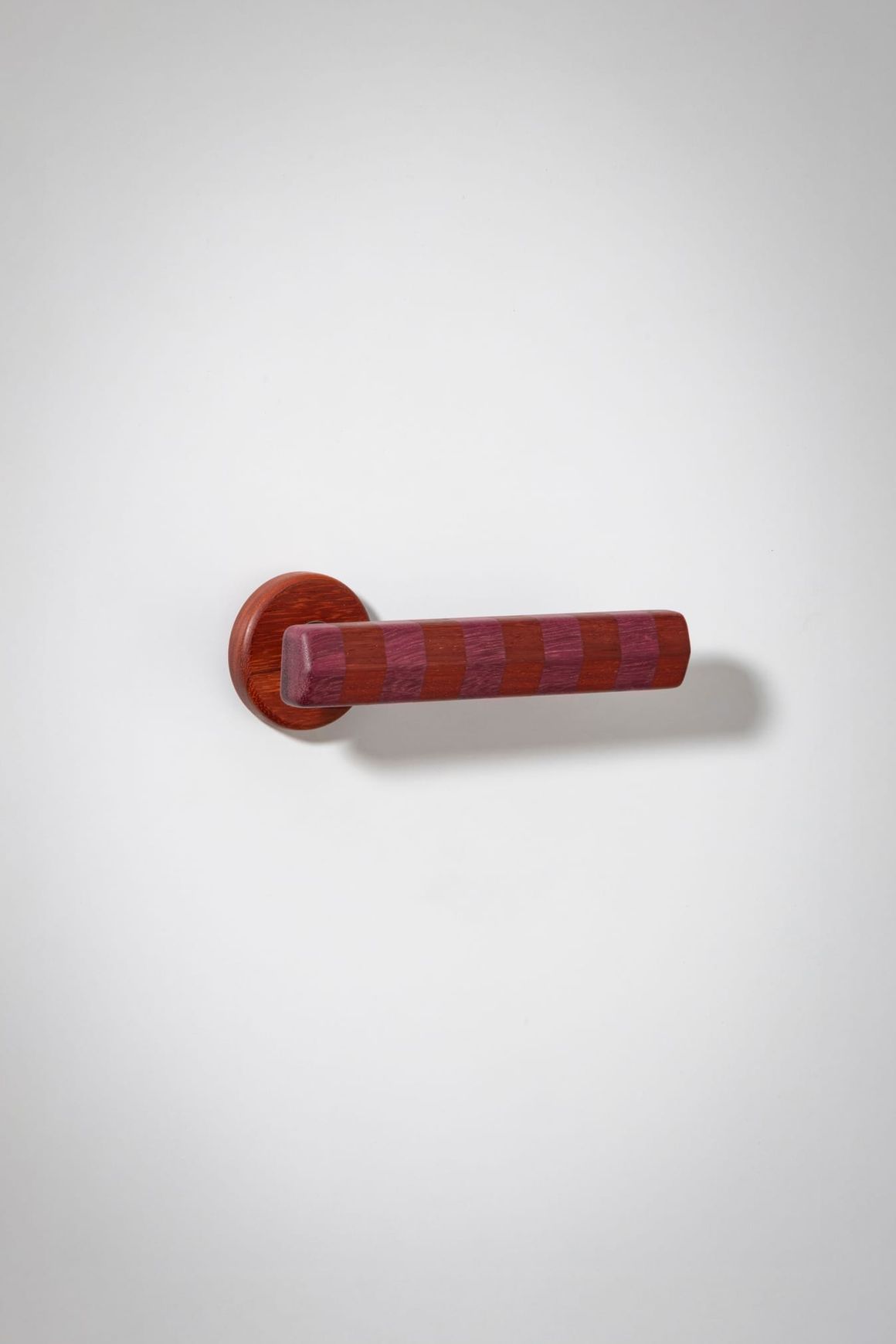 Straight Streaker Door Lever - Round Rose