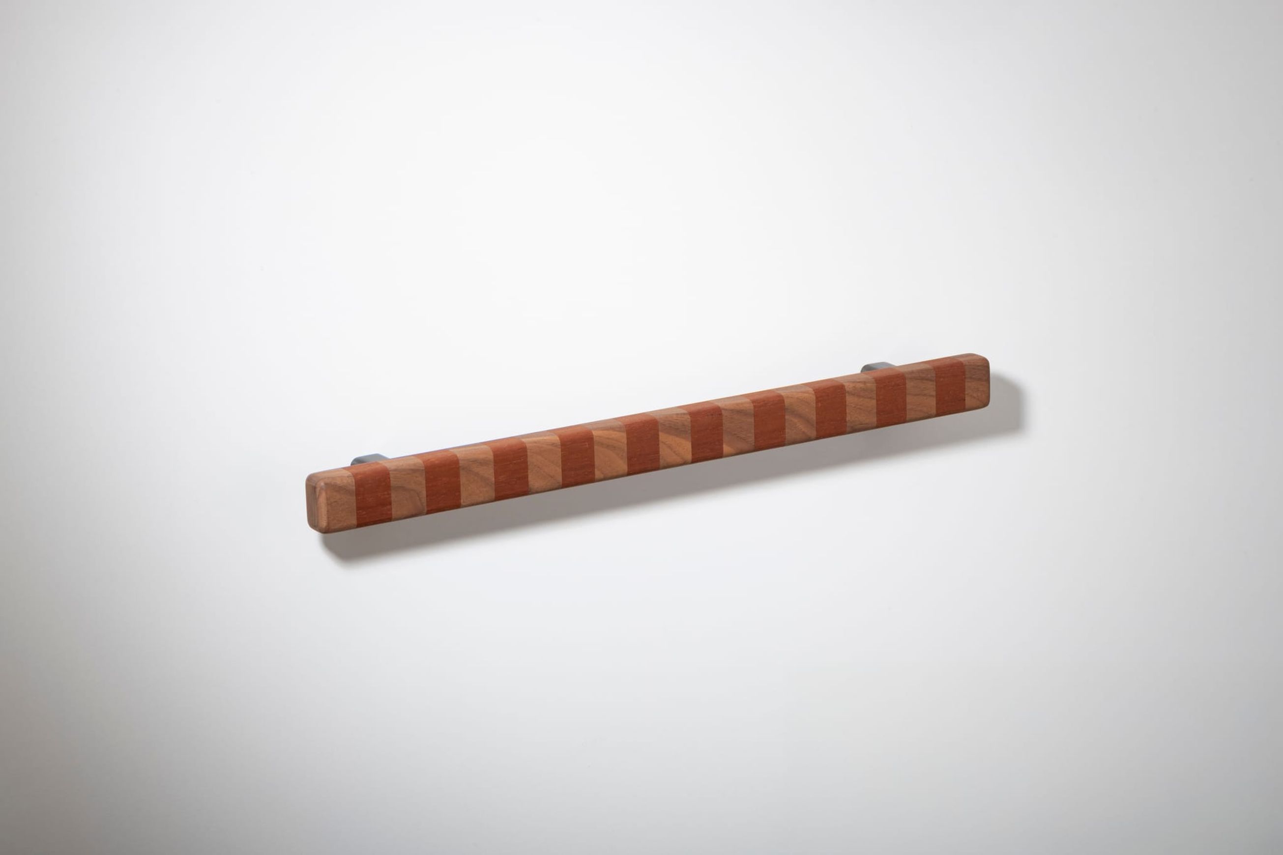 Closet Streaker Cabinet Pull Large